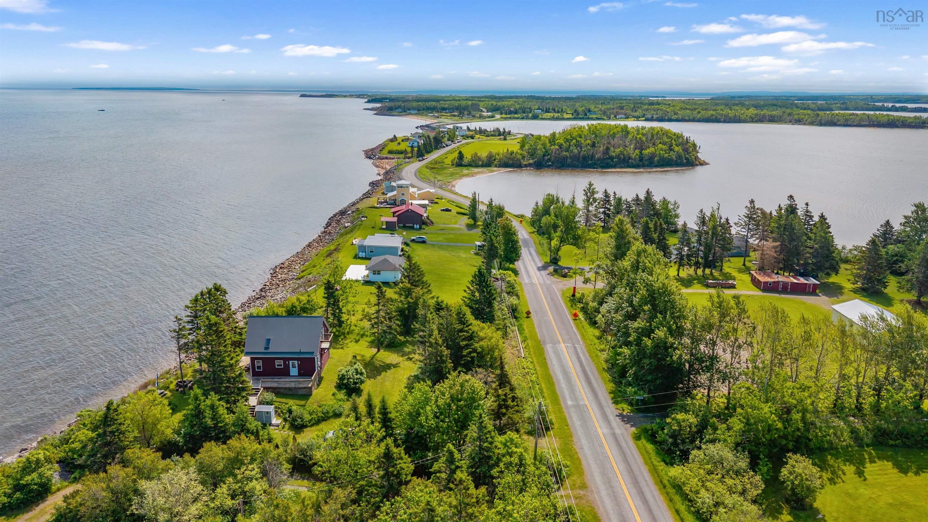$525,000.00: 523 Caribou Island Road, Caribou Island