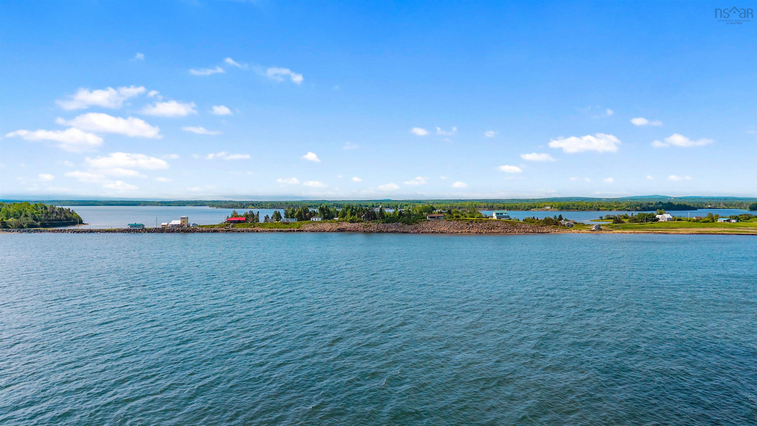 $525,000.00: 523 Caribou Island Road, Caribou Island