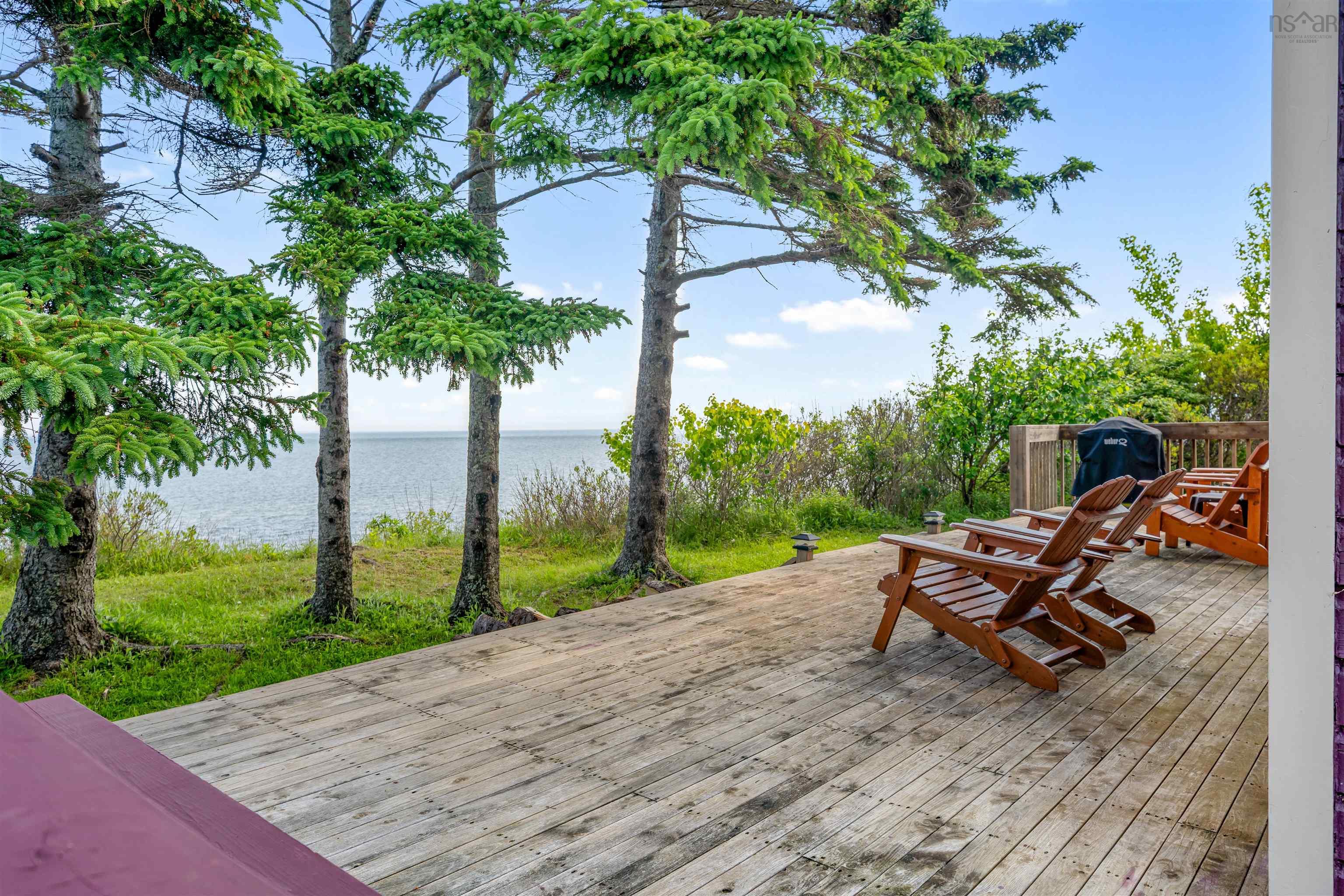$525,000.00: 523 Caribou Island Road, Caribou Island