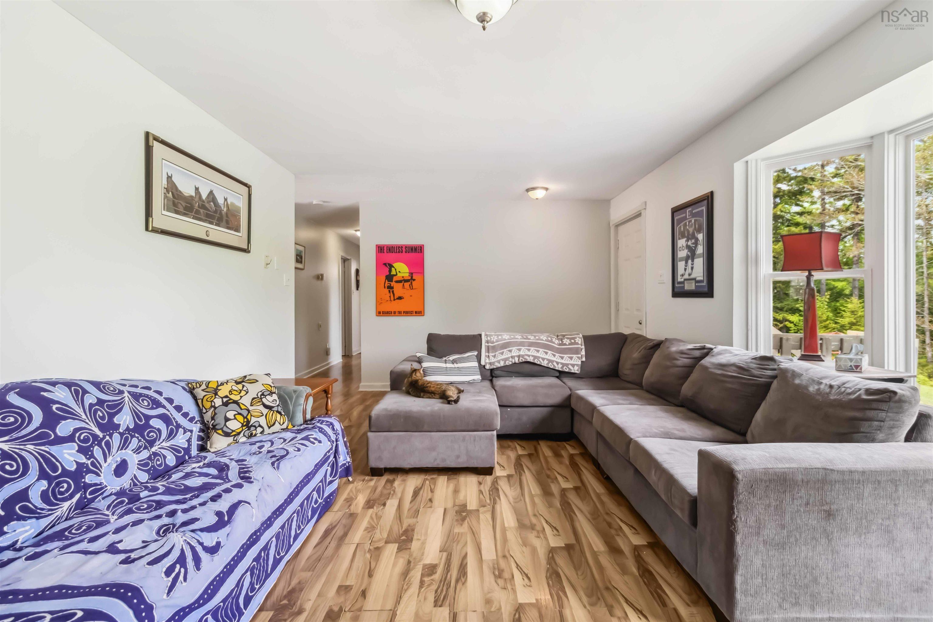 $399,900.00: 16670 103 Highway, Hebbs Cross
