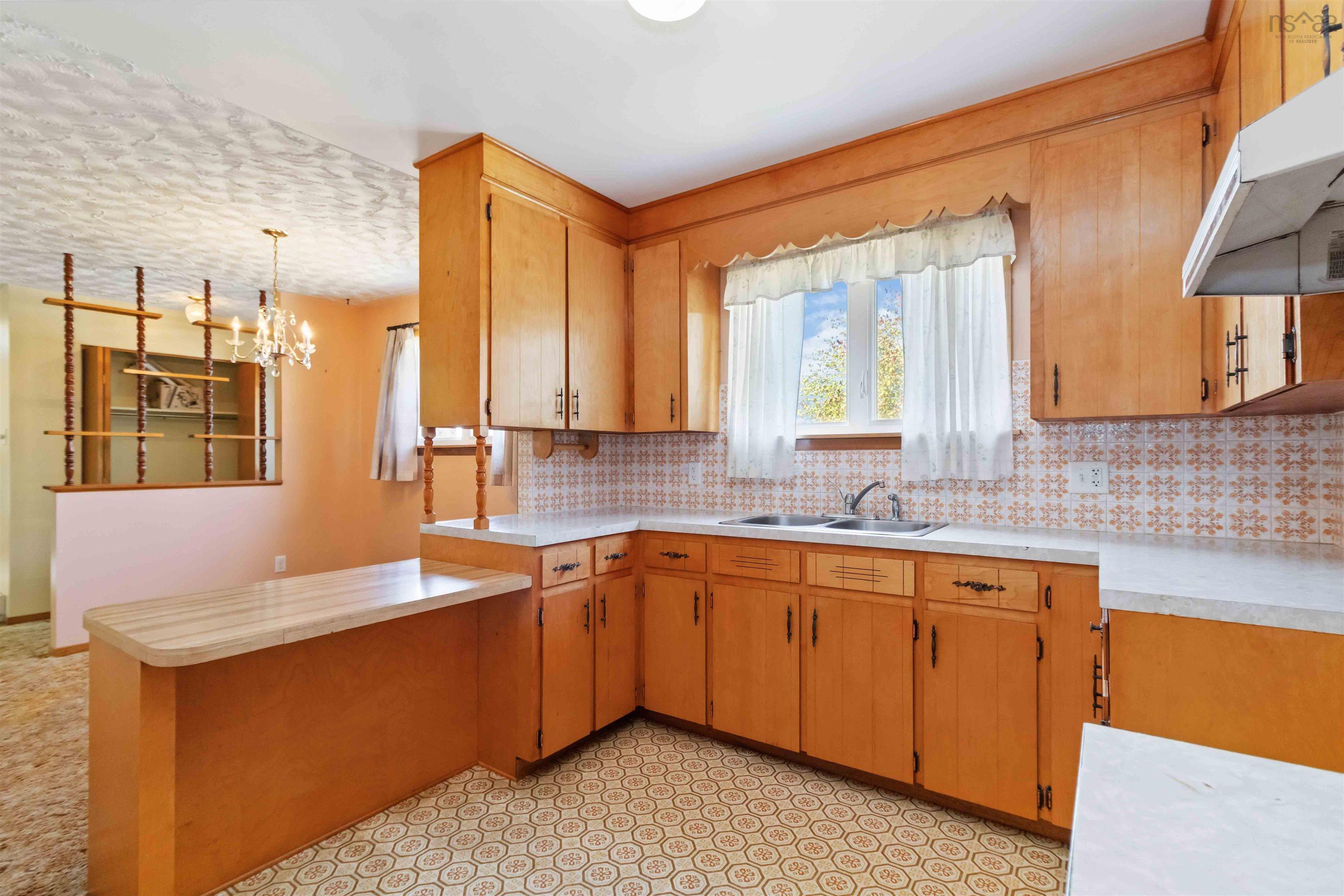 $399,900.00: 11395 Peggys Cove Road, Seabright