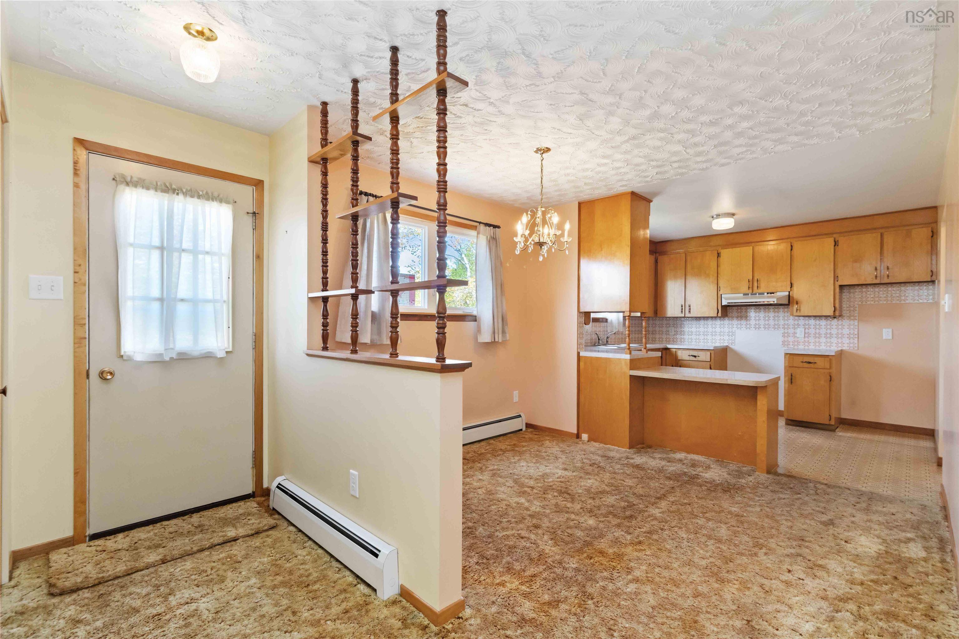 $399,900.00: 11395 Peggys Cove Road, Seabright