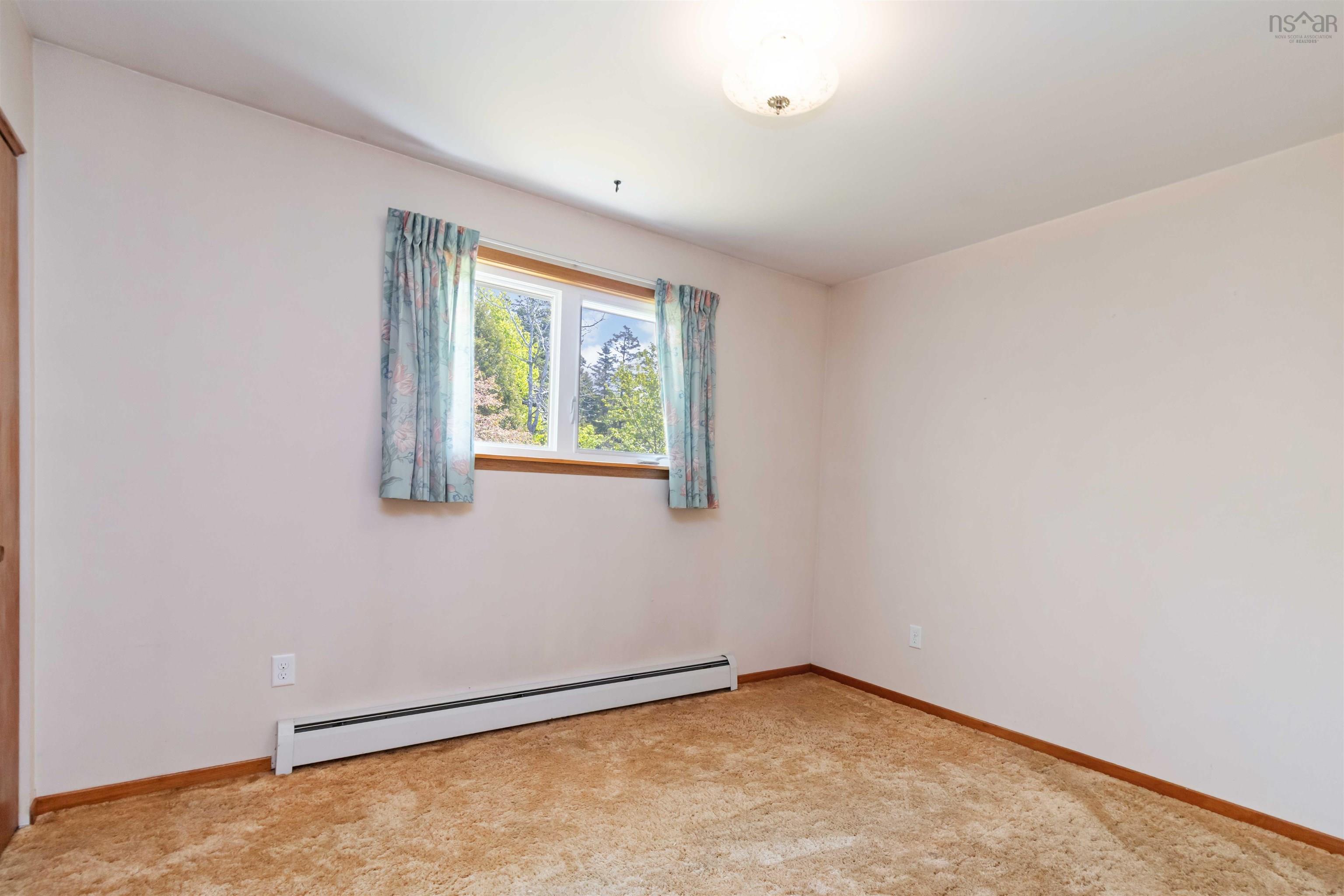 $399,900.00: 11395 Peggys Cove Road, Seabright
