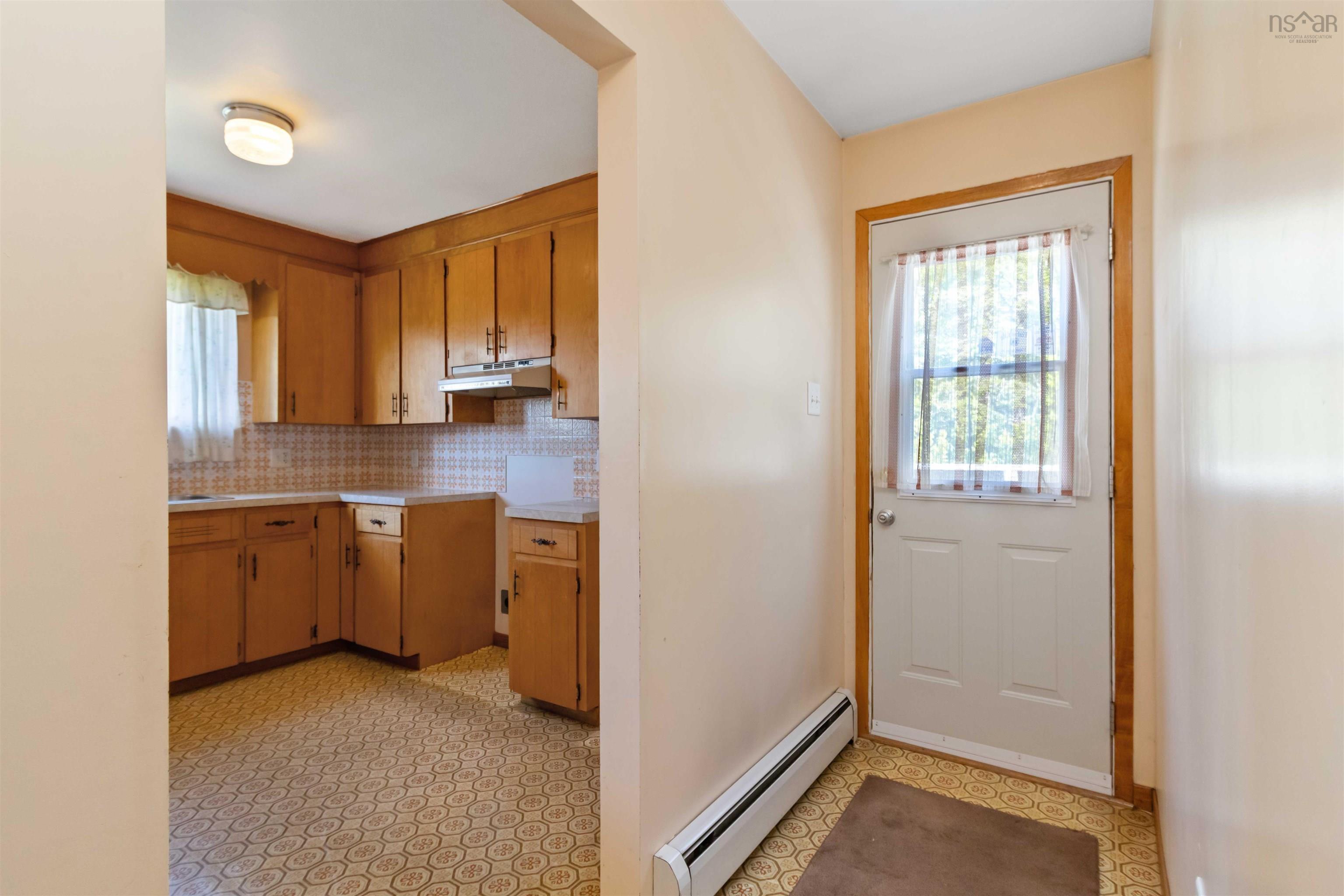 $399,900.00: 11395 Peggys Cove Road, Seabright