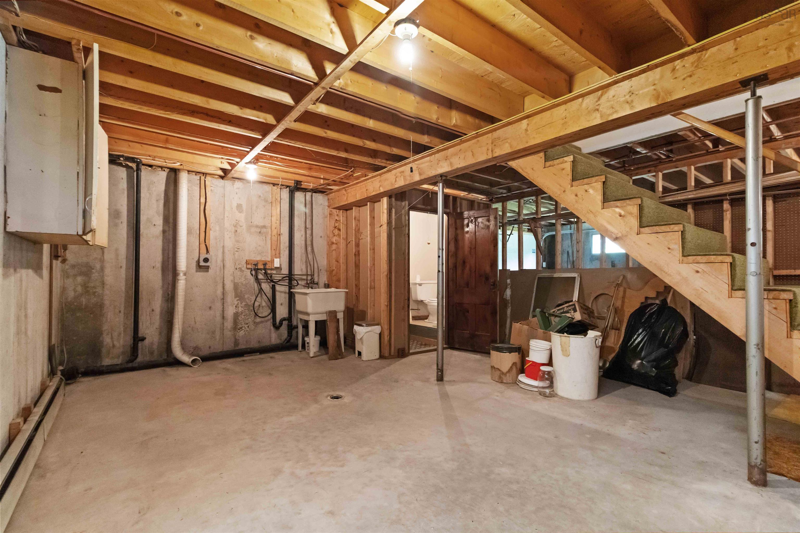 $399,900.00: 11395 Peggys Cove Road, Seabright
