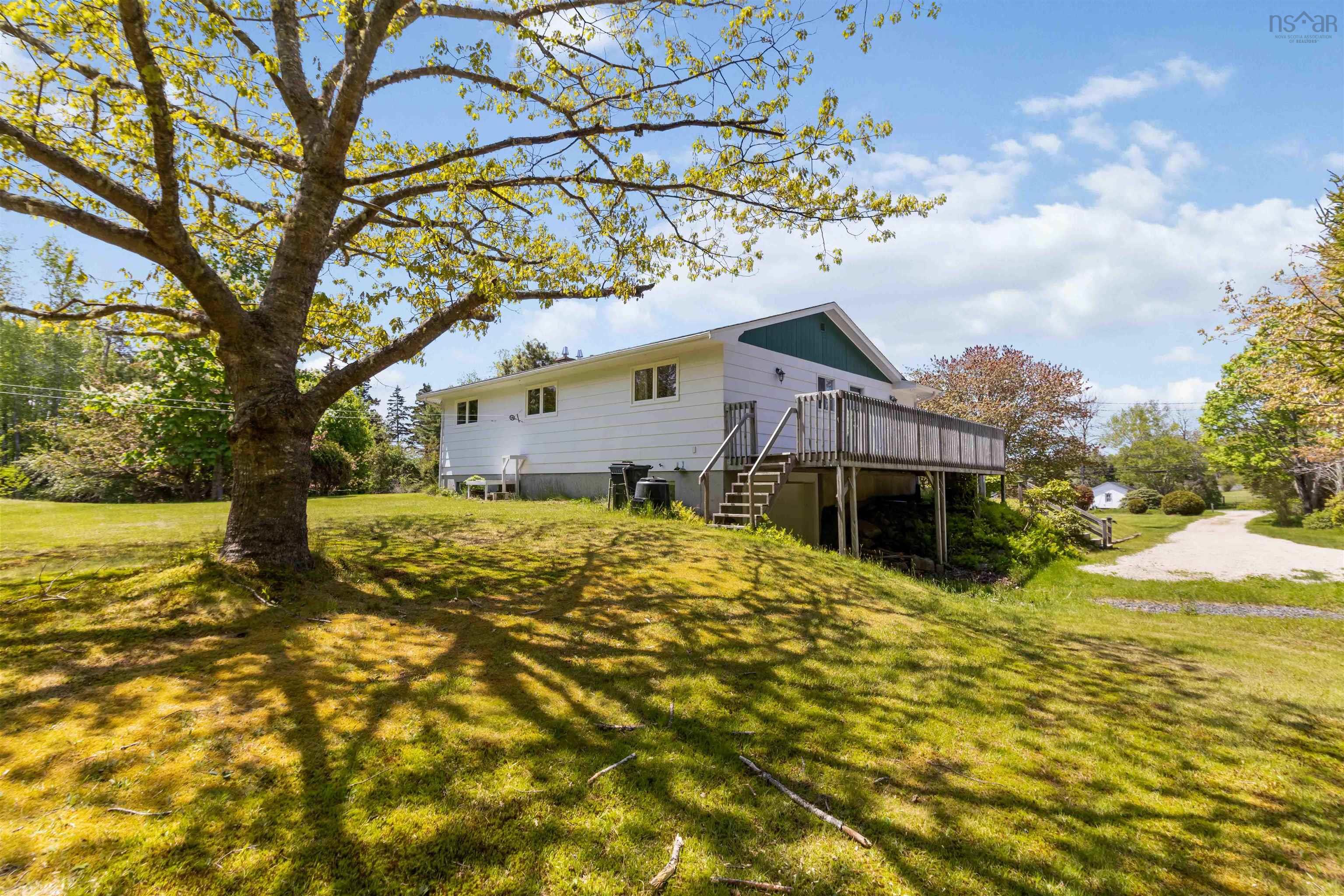 $399,900.00: 11395 Peggys Cove Road, Seabright