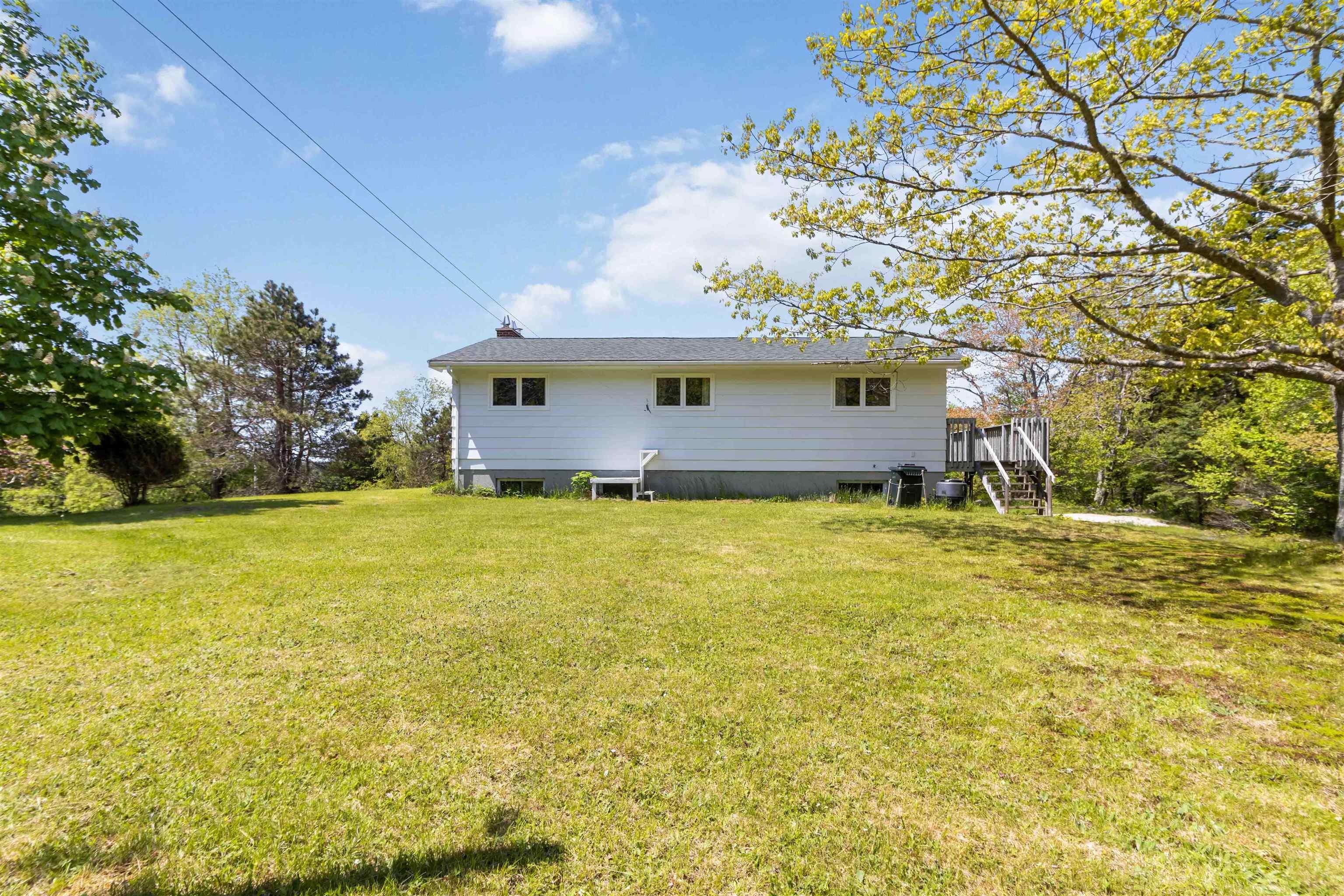$399,900.00: 11395 Peggys Cove Road, Seabright