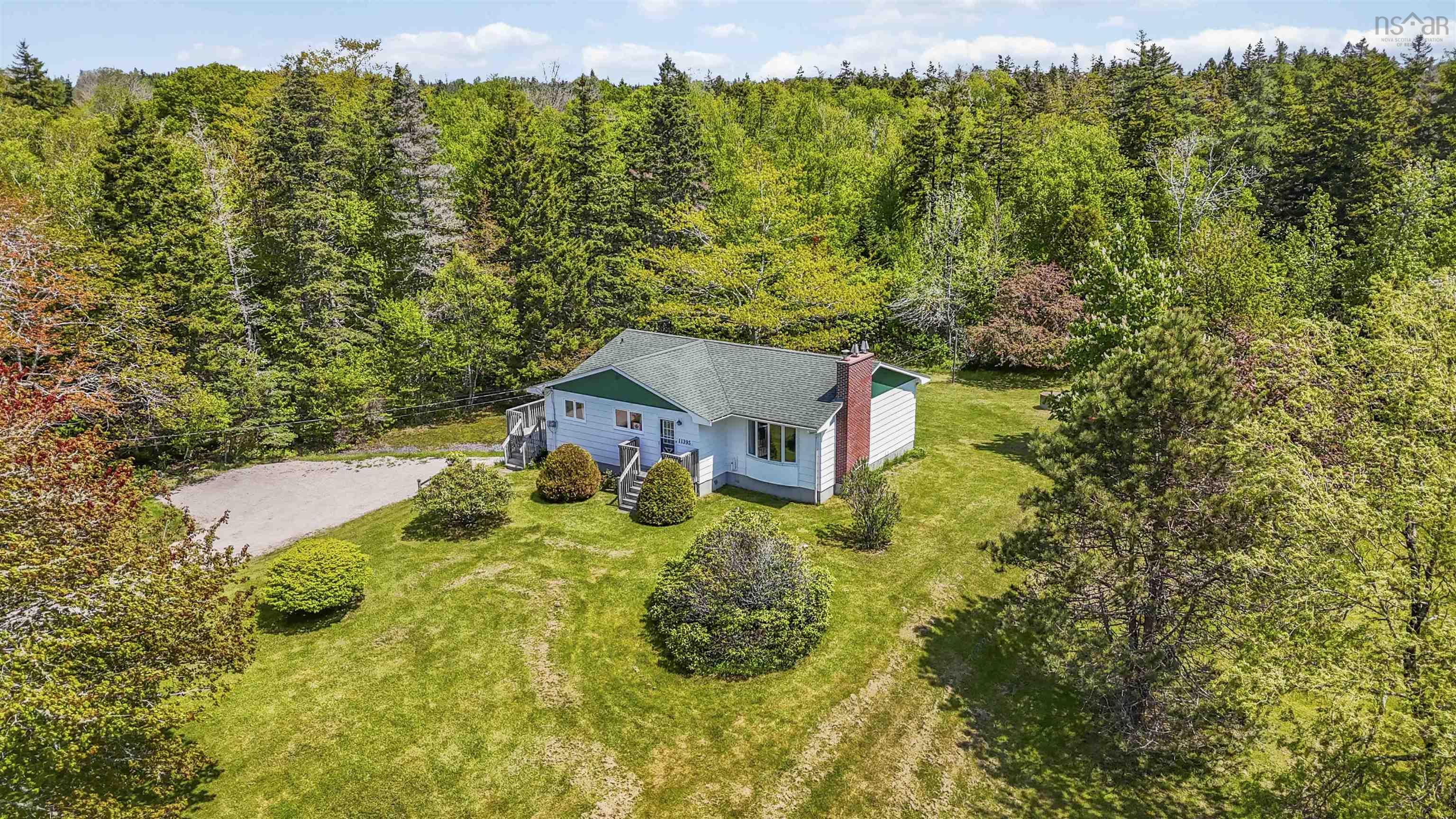 $399,900.00: 11395 Peggys Cove Road, Seabright