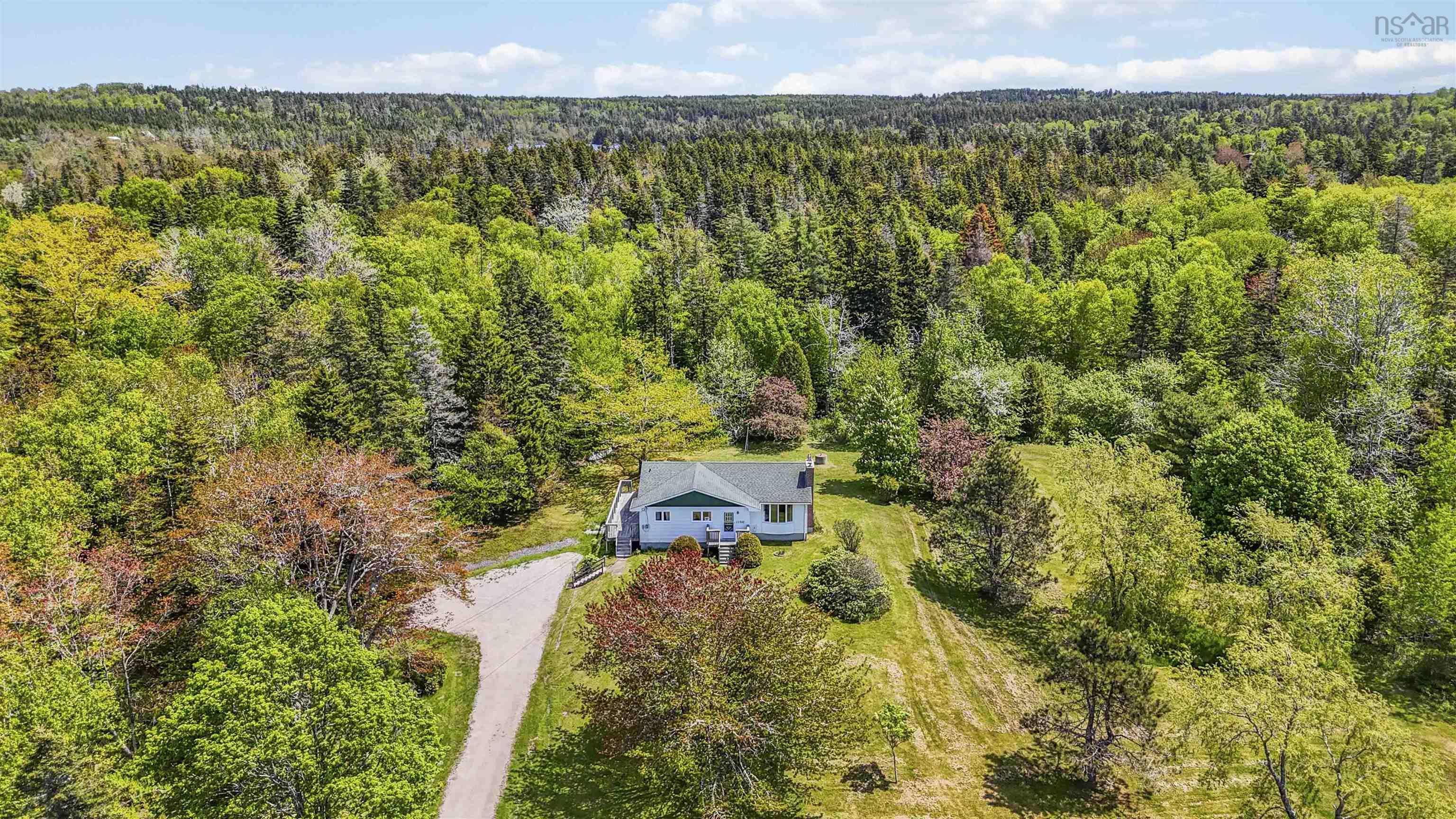 $399,900.00: 11395 Peggys Cove Road, Seabright