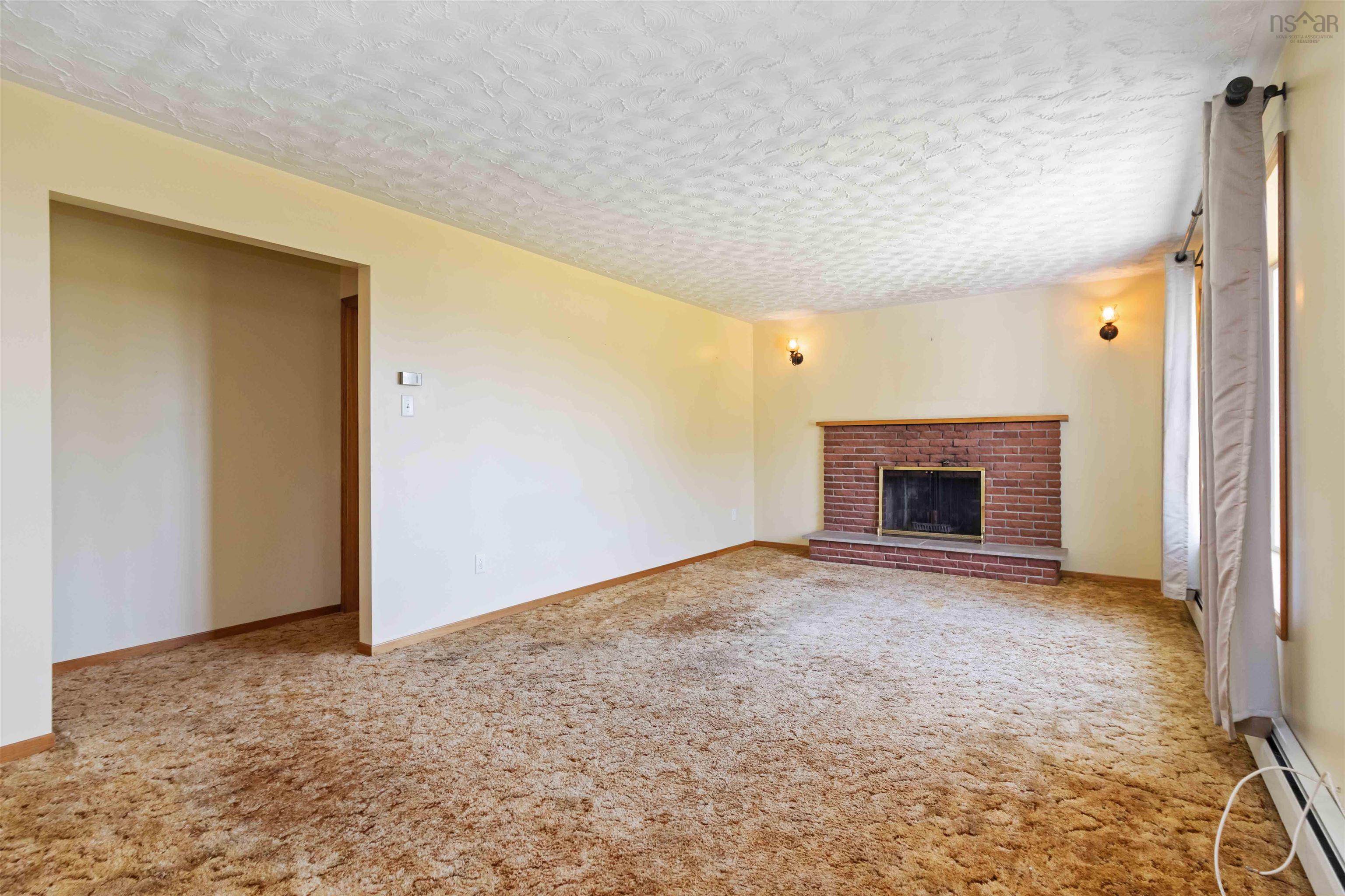 $399,900.00: 11395 Peggys Cove Road, Seabright