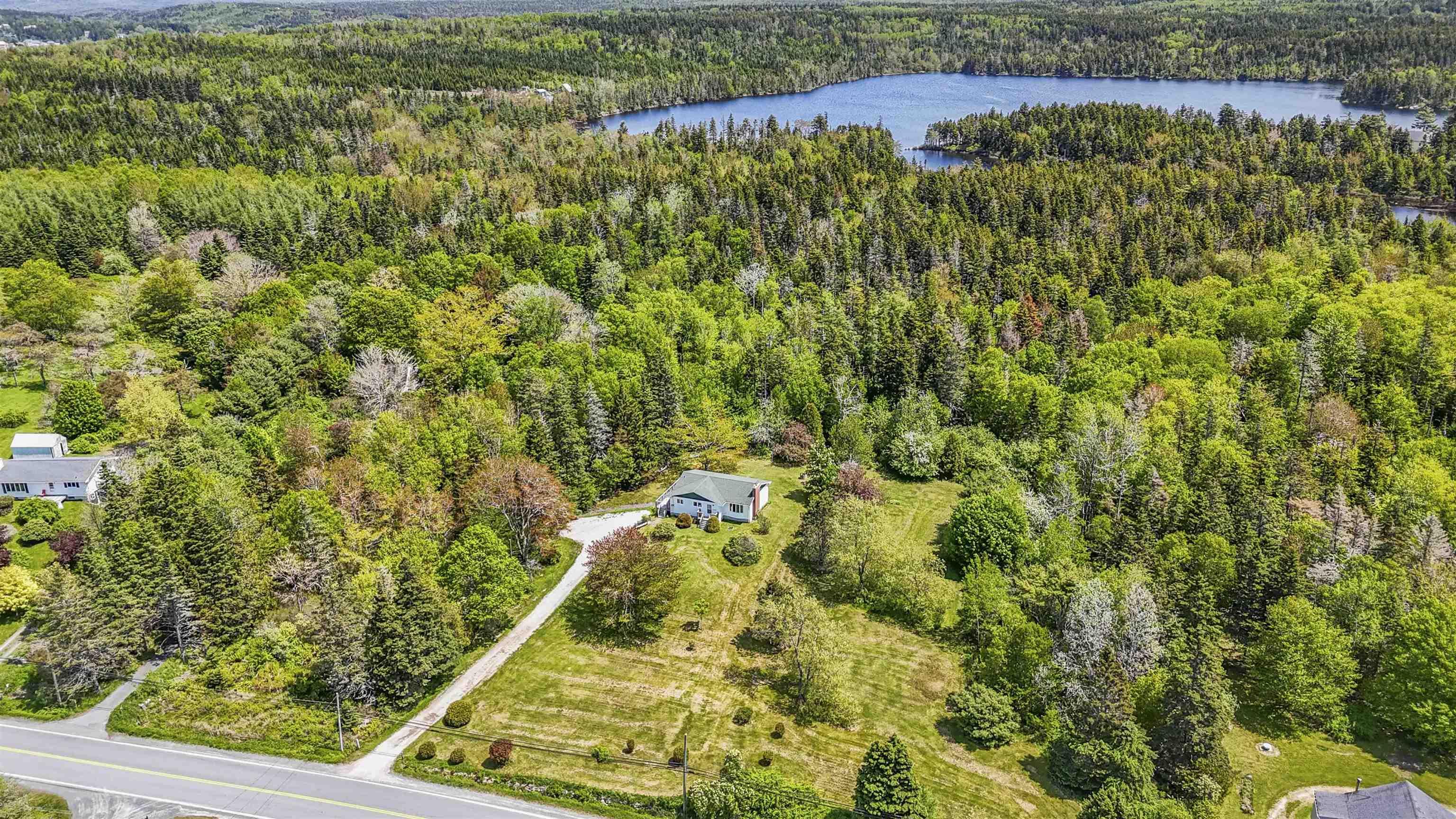 $399,900.00: 11395 Peggys Cove Road, Seabright