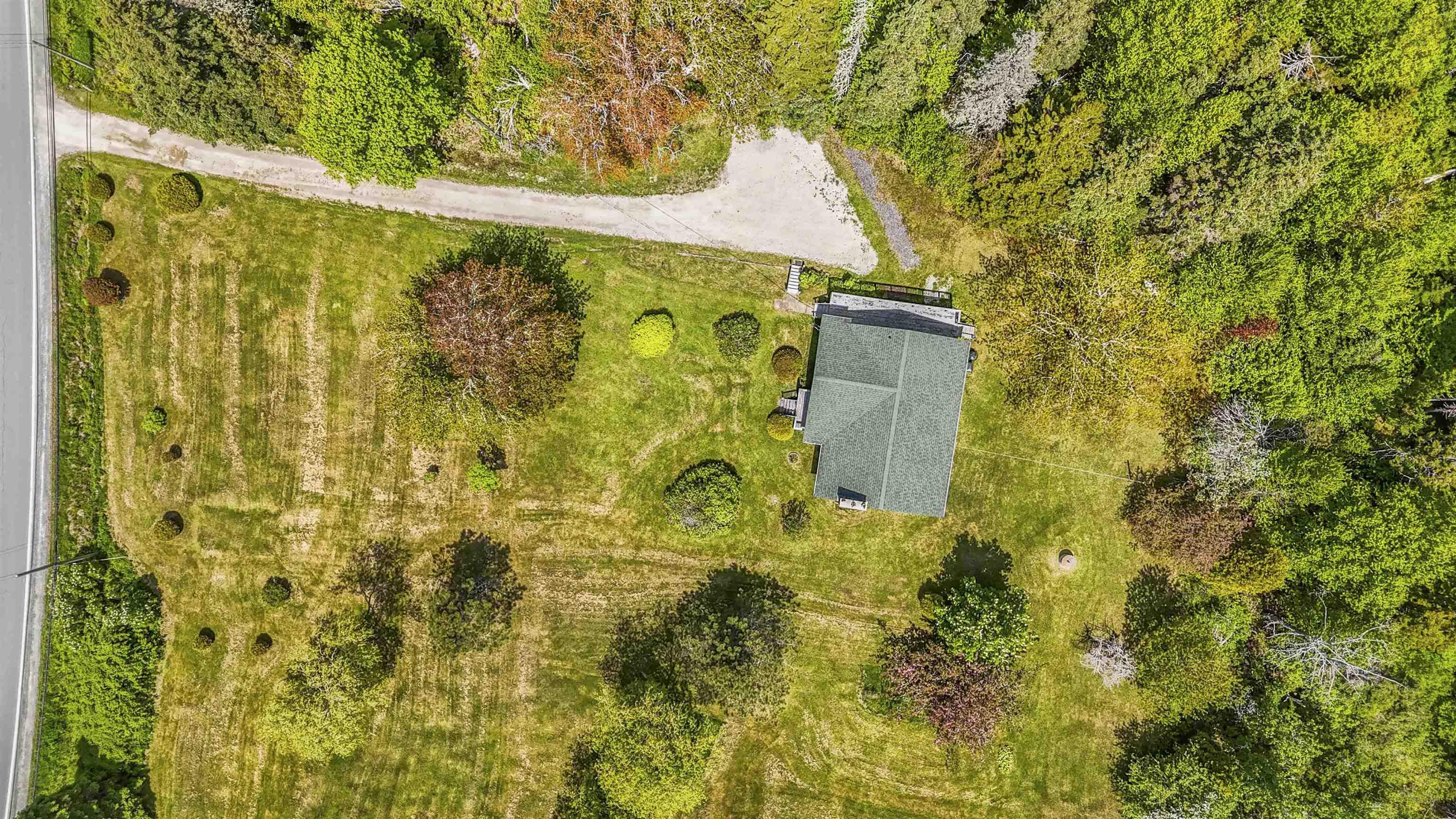 $399,900.00: 11395 Peggys Cove Road, Seabright