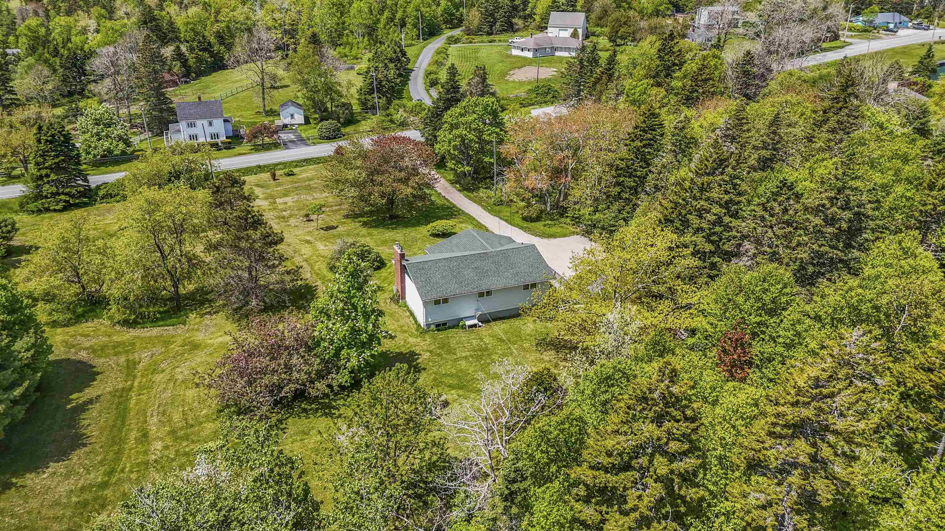 $399,900.00: 11395 Peggys Cove Road, Seabright