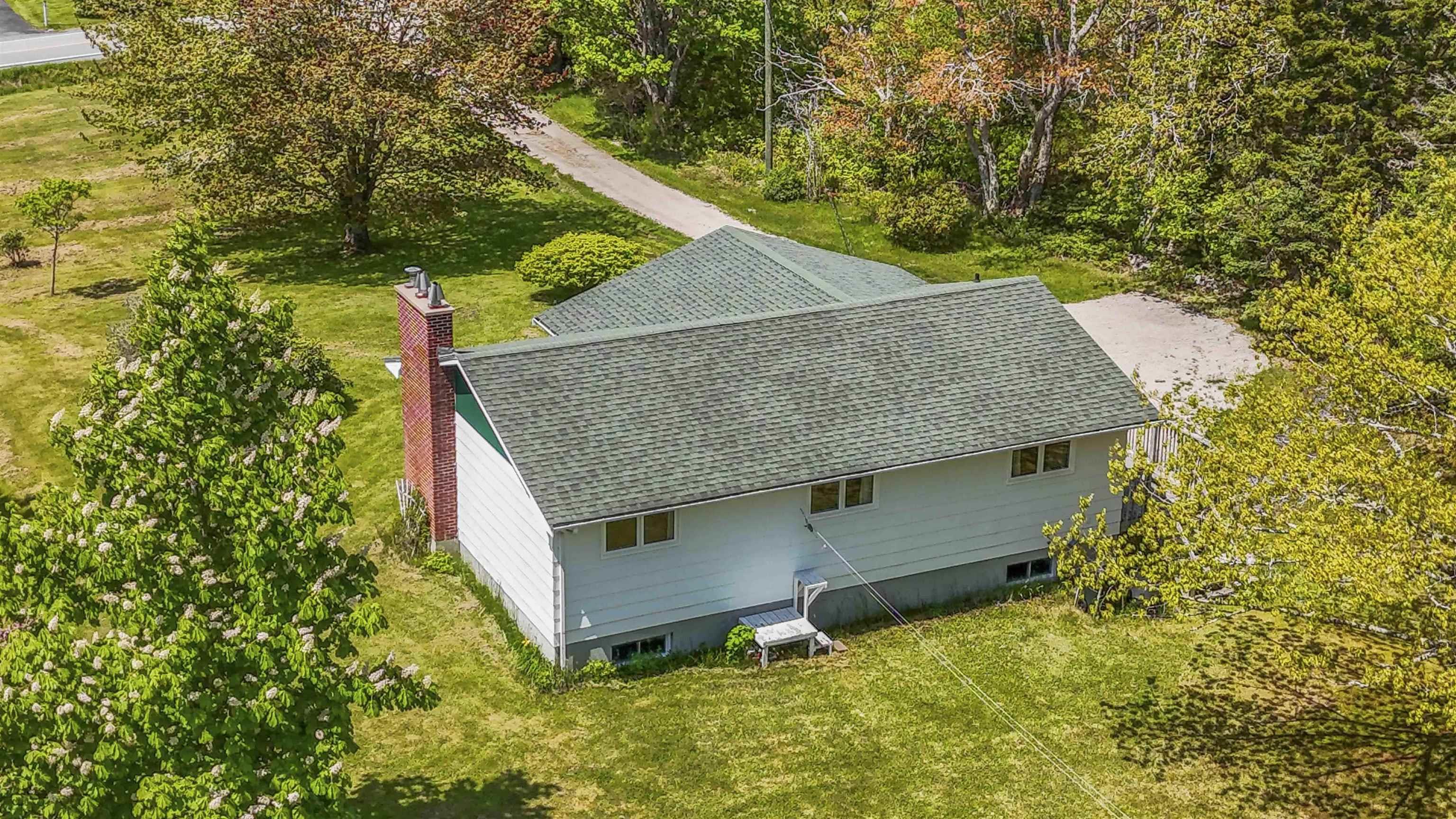 $399,900.00: 11395 Peggys Cove Road, Seabright
