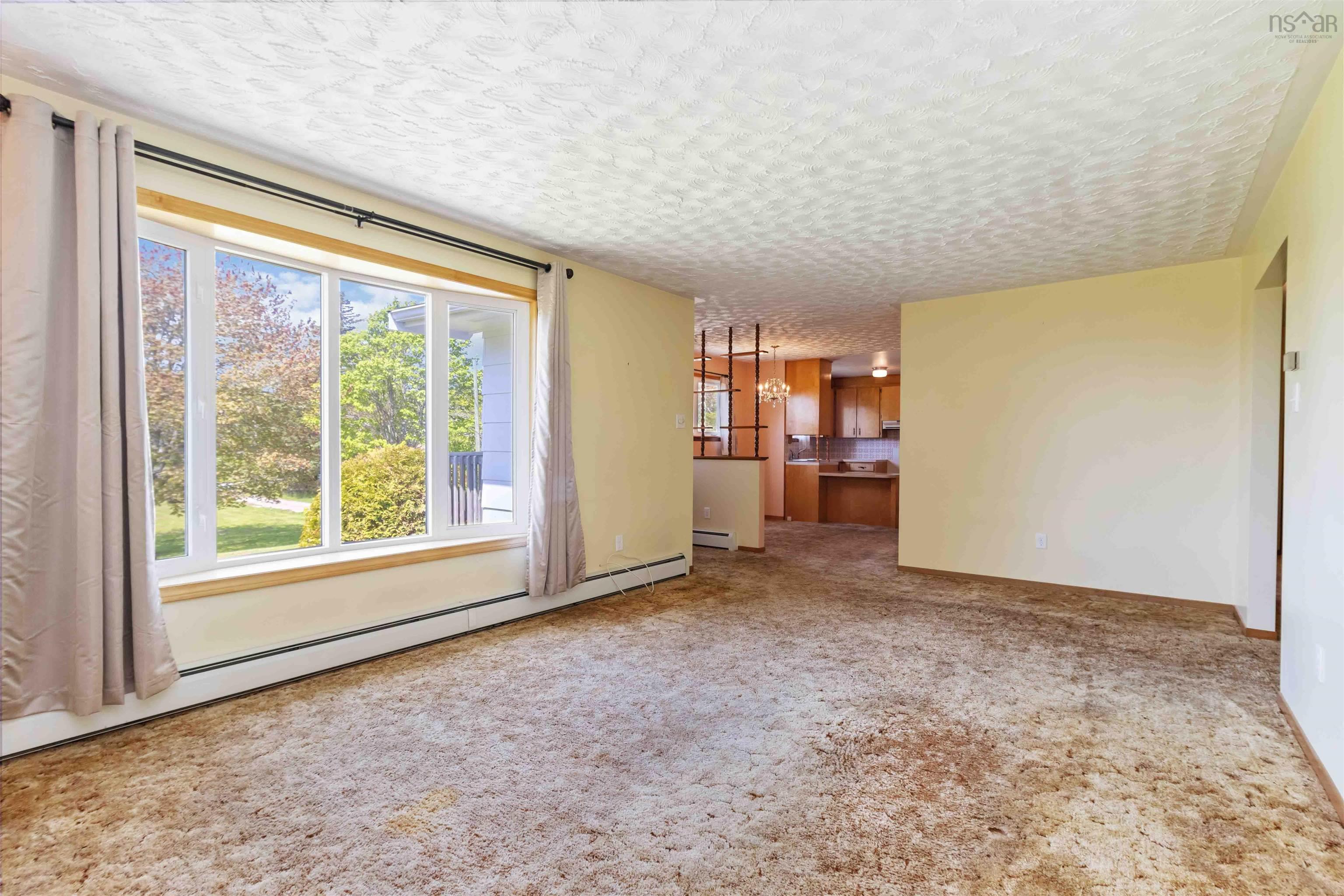 $399,900.00: 11395 Peggys Cove Road, Seabright