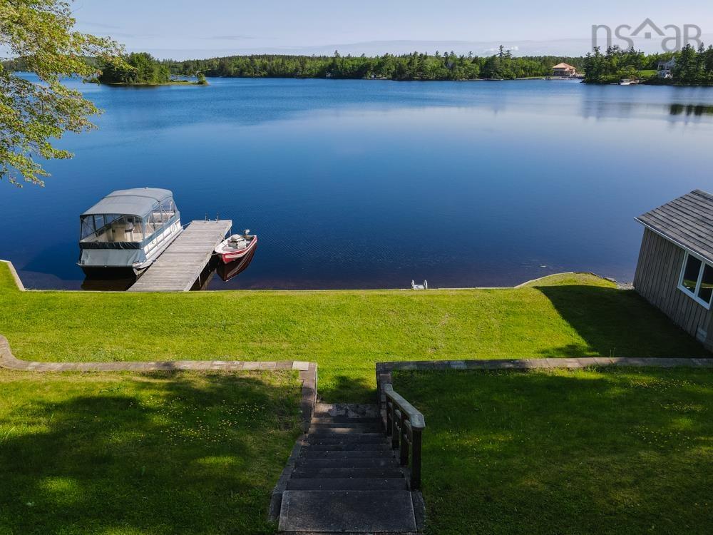 $850,000.00: 32 Memory Lane, Mount Uniacke