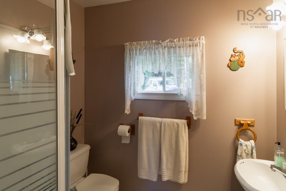 $850,000.00: 32 Memory Lane, Mount Uniacke