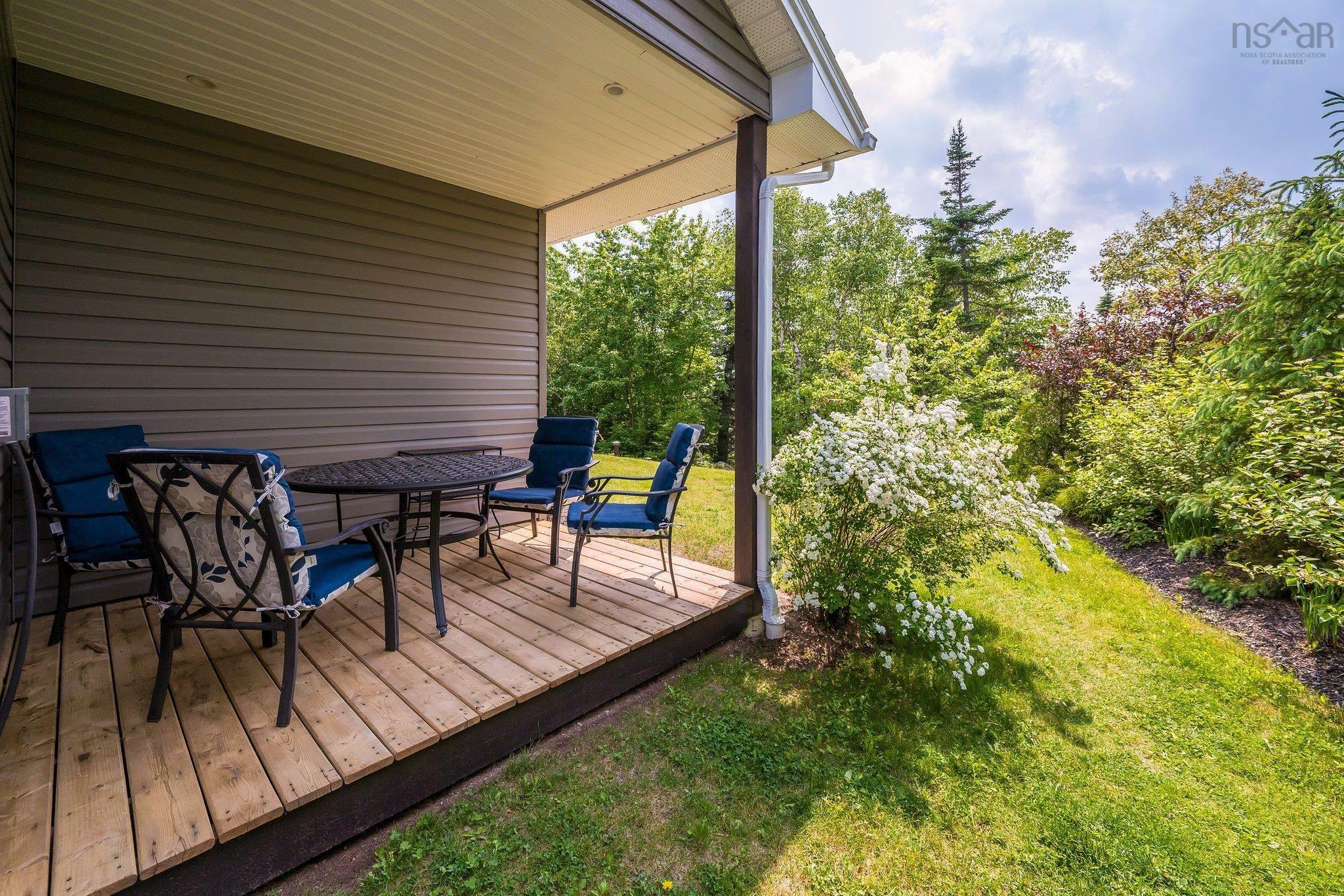 $1,295,000.00: 327 Birch Bear Run, Lewis Lake