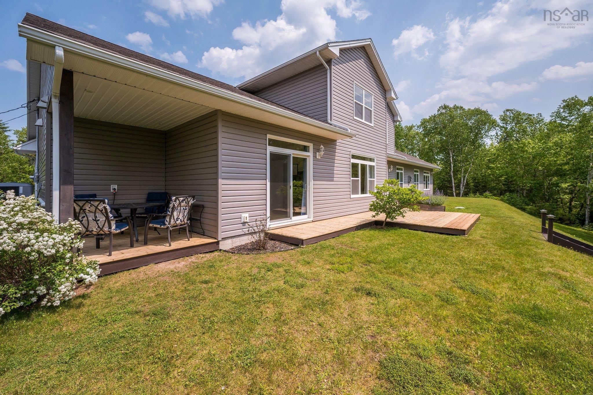 $1,295,000.00: 327 Birch Bear Run, Lewis Lake