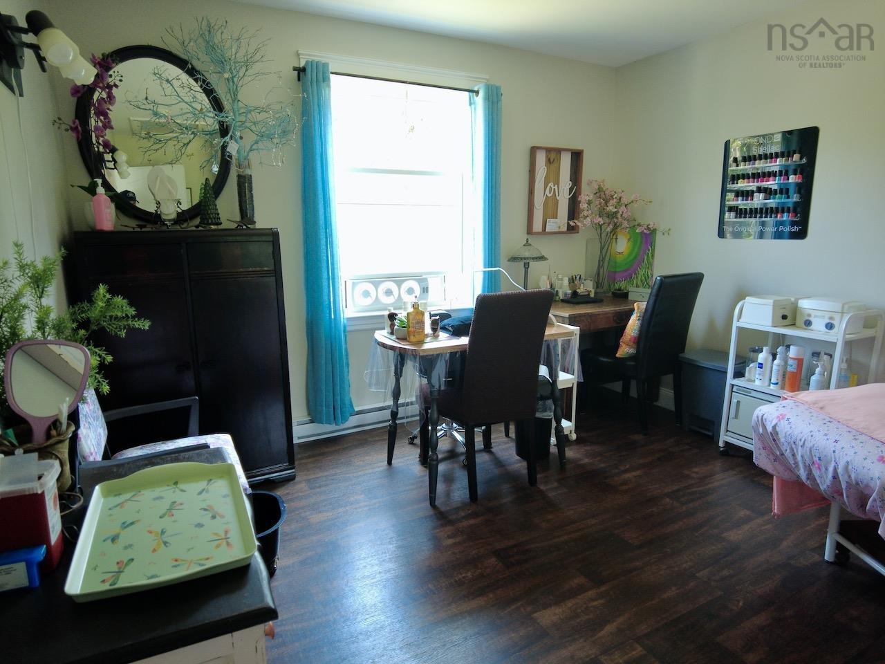 $779,000.00: 10205 204 Highway, South Victoria