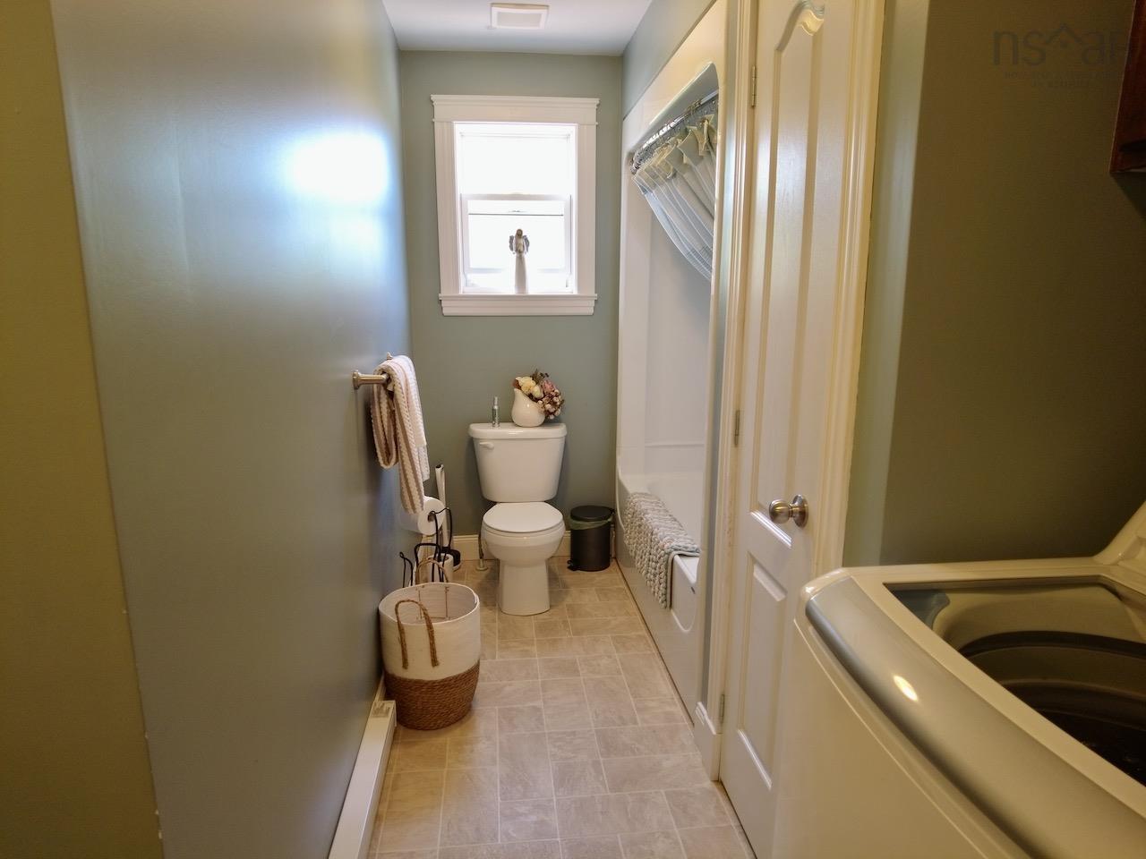 $779,000.00: 10205 204 Highway, South Victoria