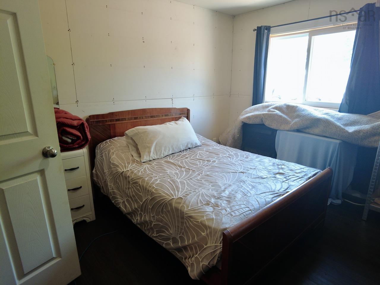 $779,000.00: 10205 204 Highway, South Victoria