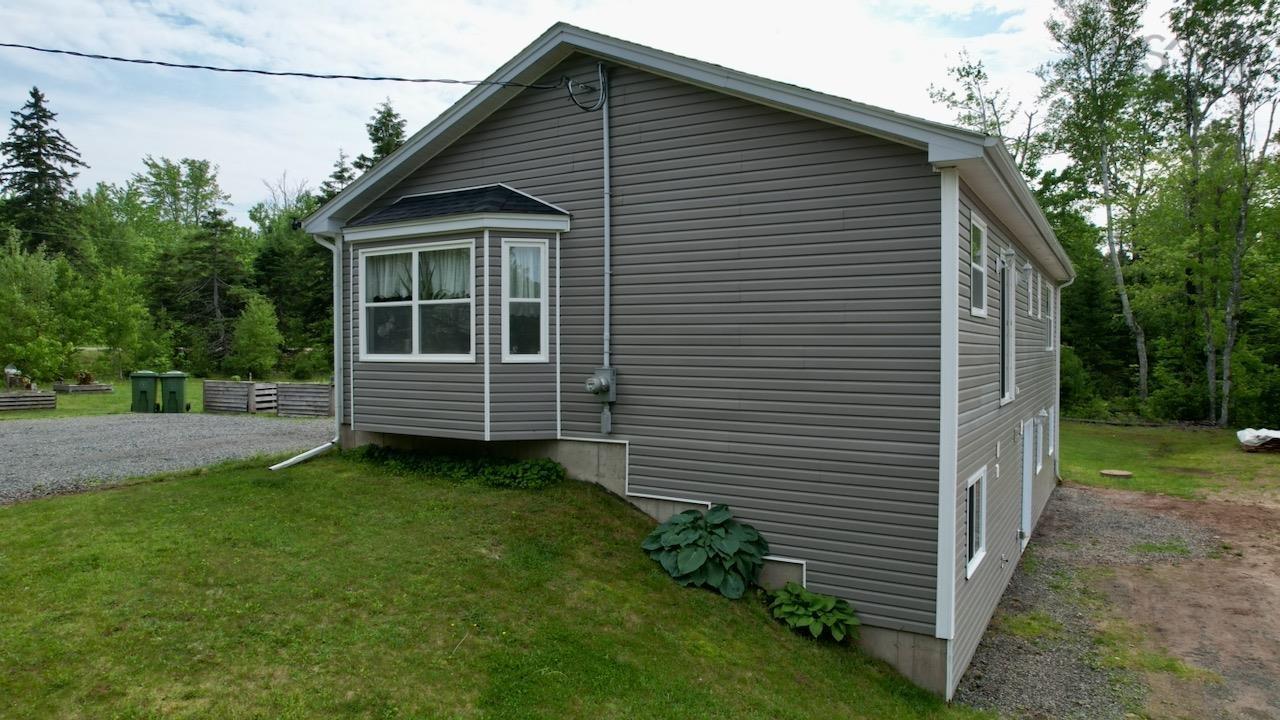 $779,000.00: 10205 204 Highway, South Victoria