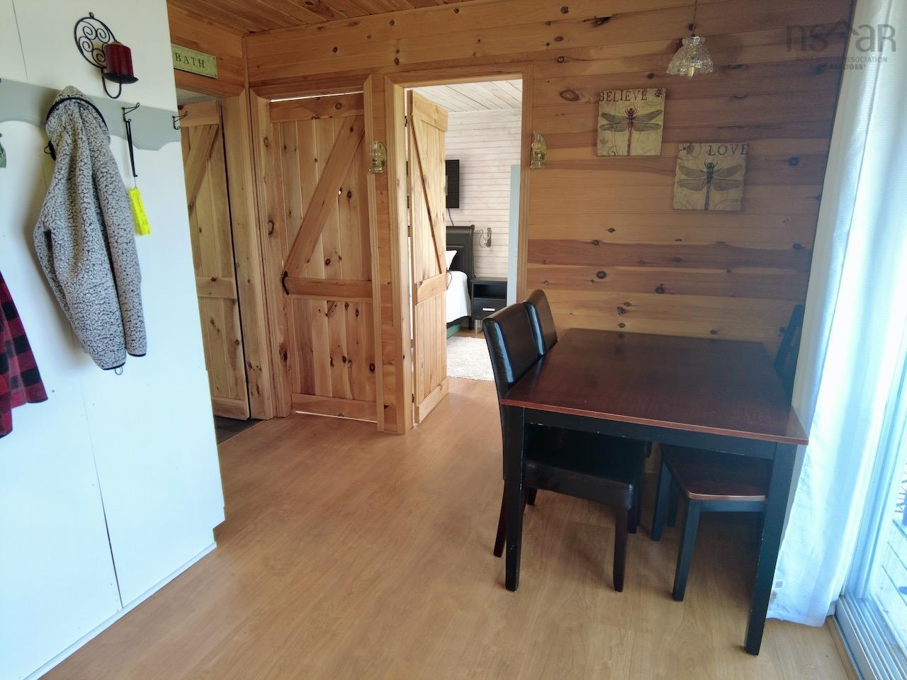 $779,000.00: 10205 204 Highway, South Victoria