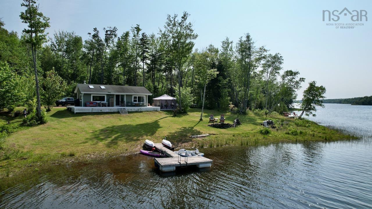 $779,000.00: 10205 204 Highway, South Victoria