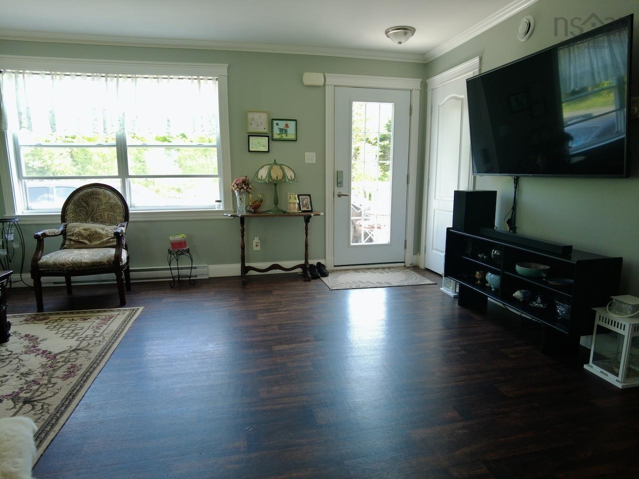 $779,000.00: 10205 204 Highway, South Victoria