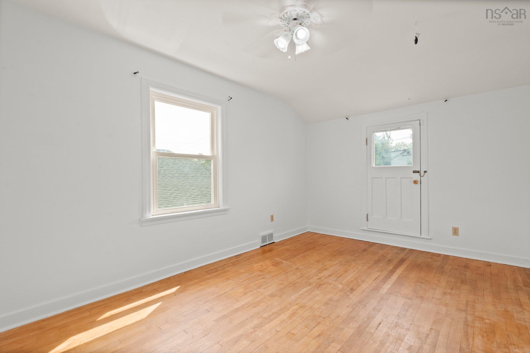 $599,000.00: 27 Sunnybrae Avenue, Fairview