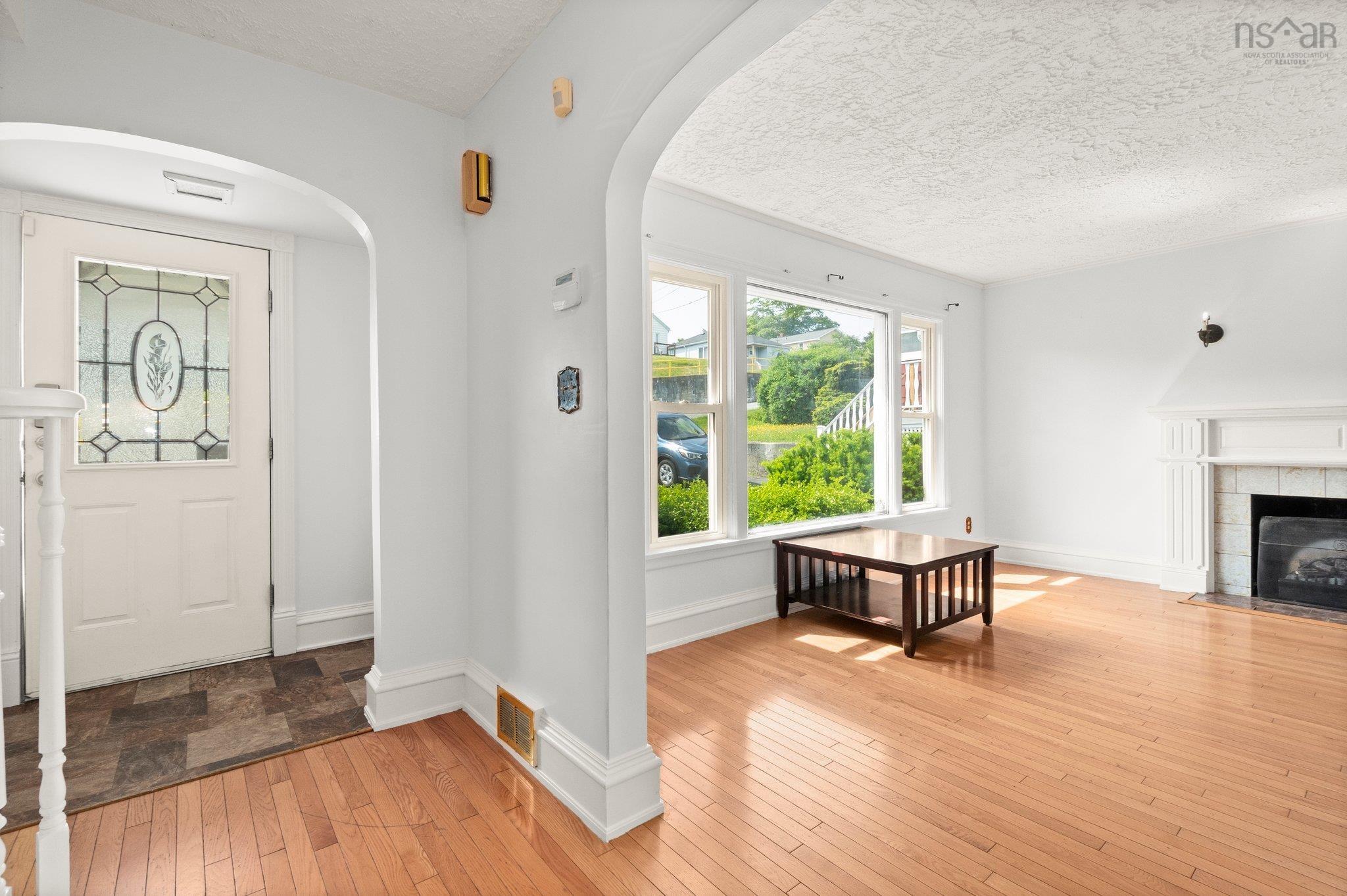 $599,000.00: 27 Sunnybrae Avenue, Fairview