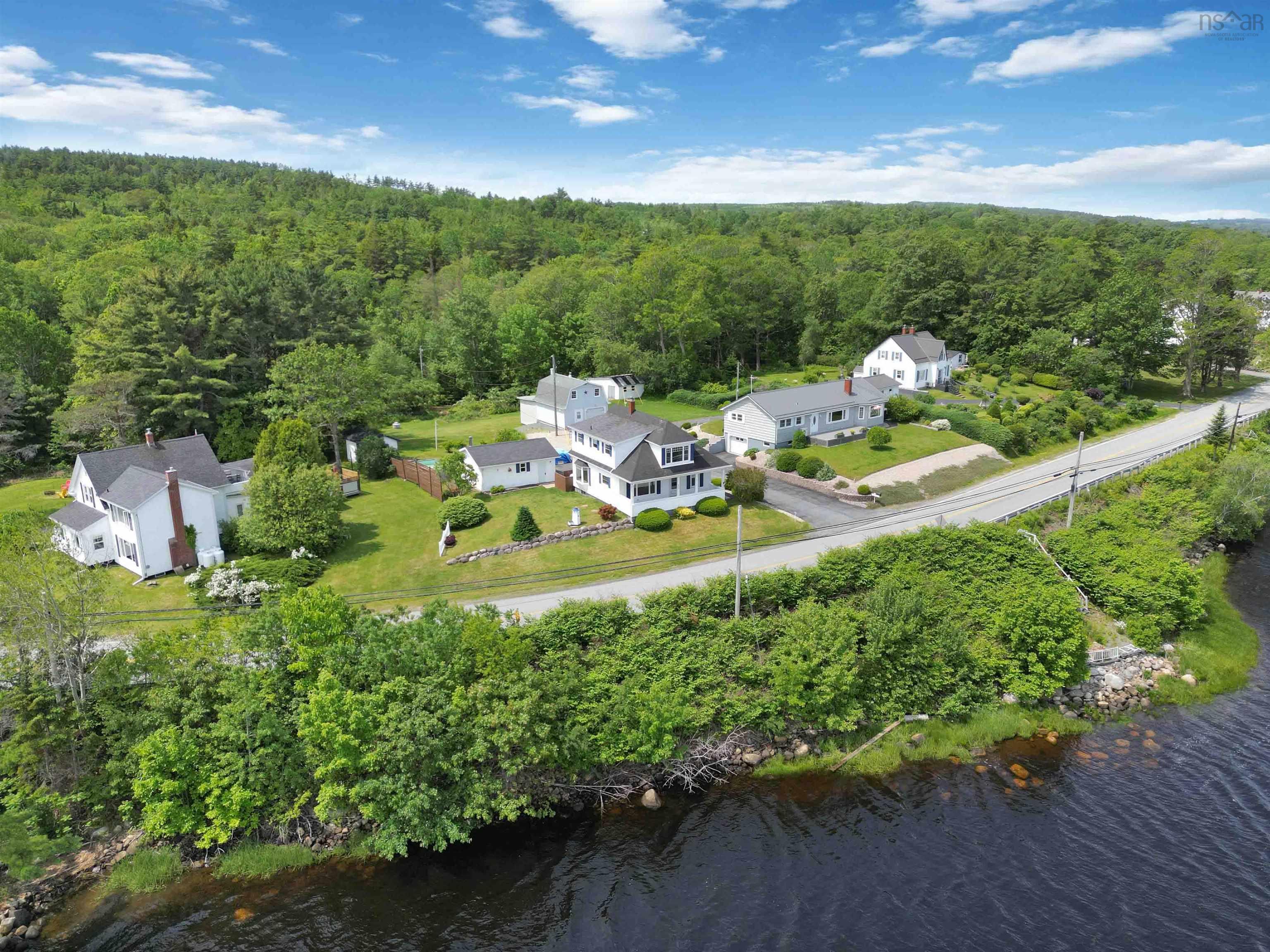 $569,900.00: 980 Highway 331, Conquerall Bank