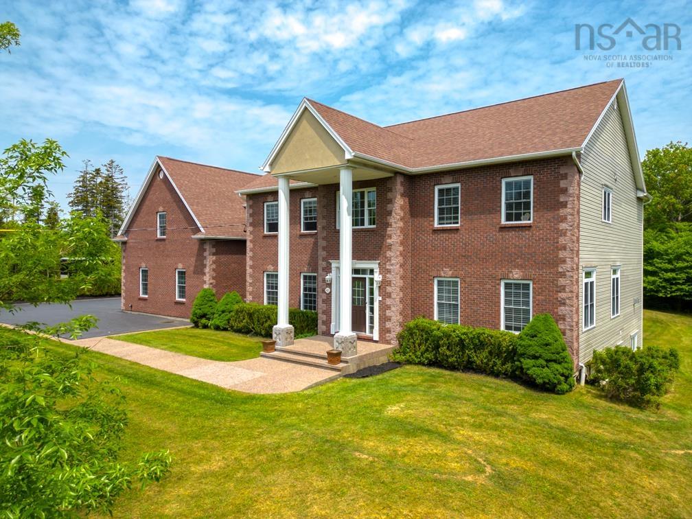 $1,690,000.00: 42 Vrege Court, Hammonds Plains