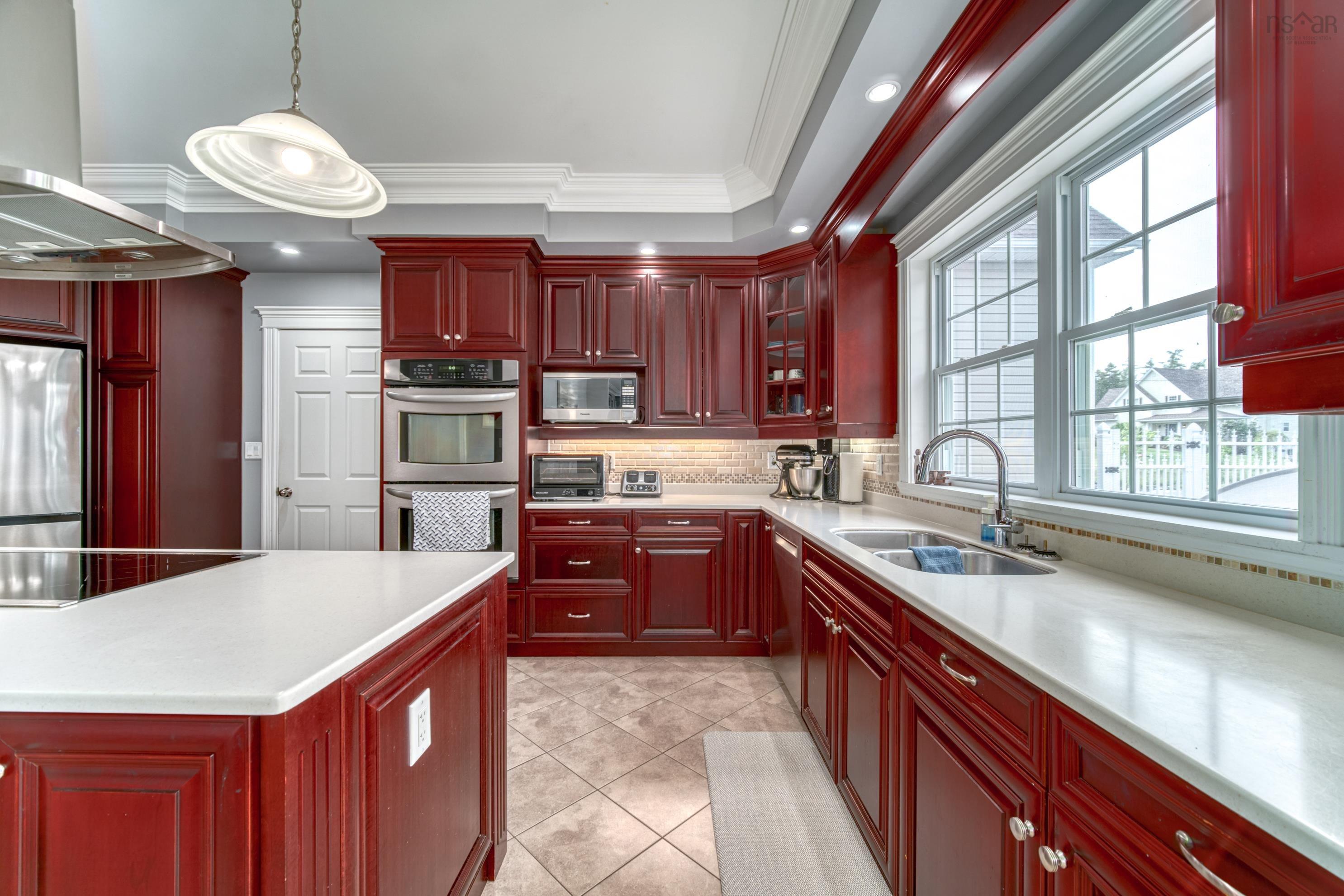 $1,690,000.00: 42 Vrege Court, Hammonds Plains