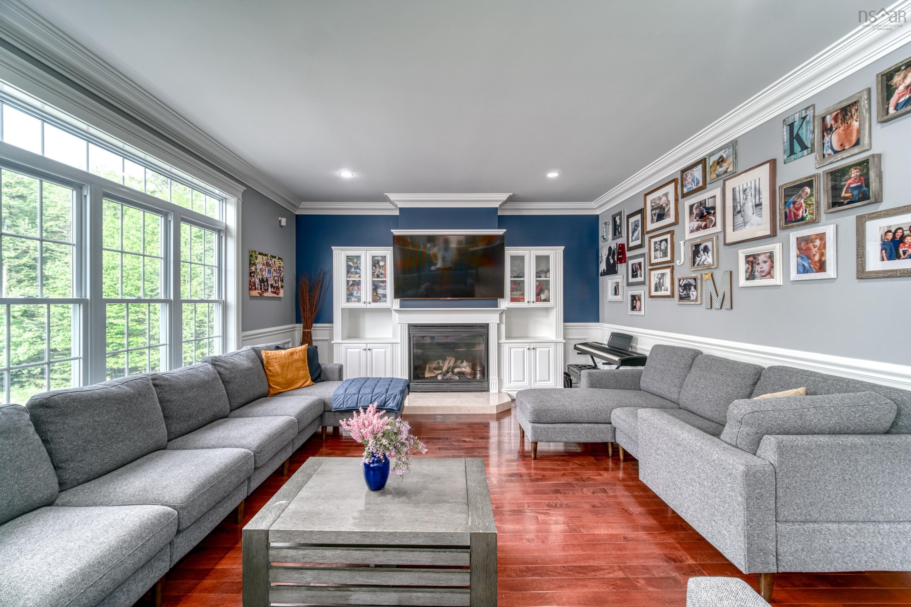 $1,690,000.00: 42 Vrege Court, Hammonds Plains