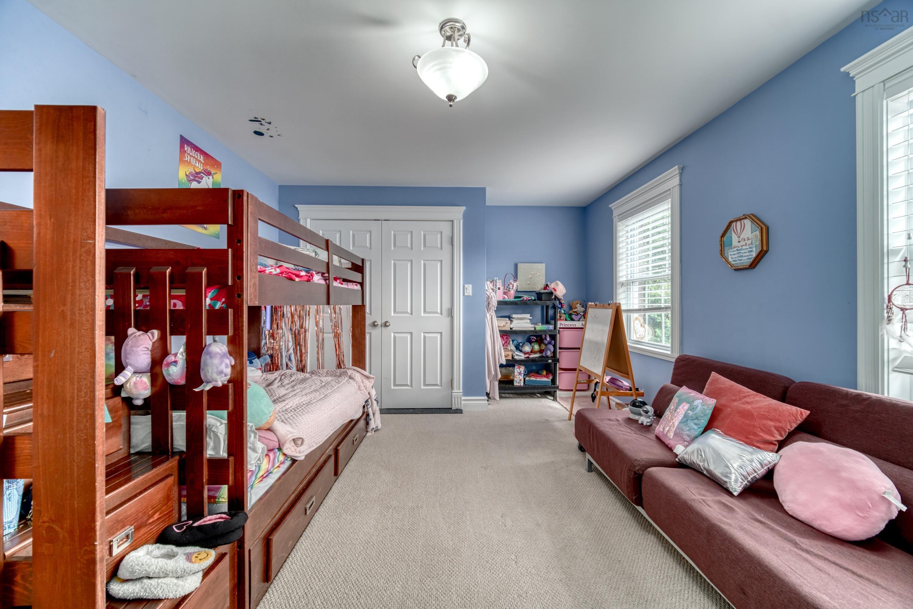 $1,690,000.00: 42 Vrege Court, Hammonds Plains