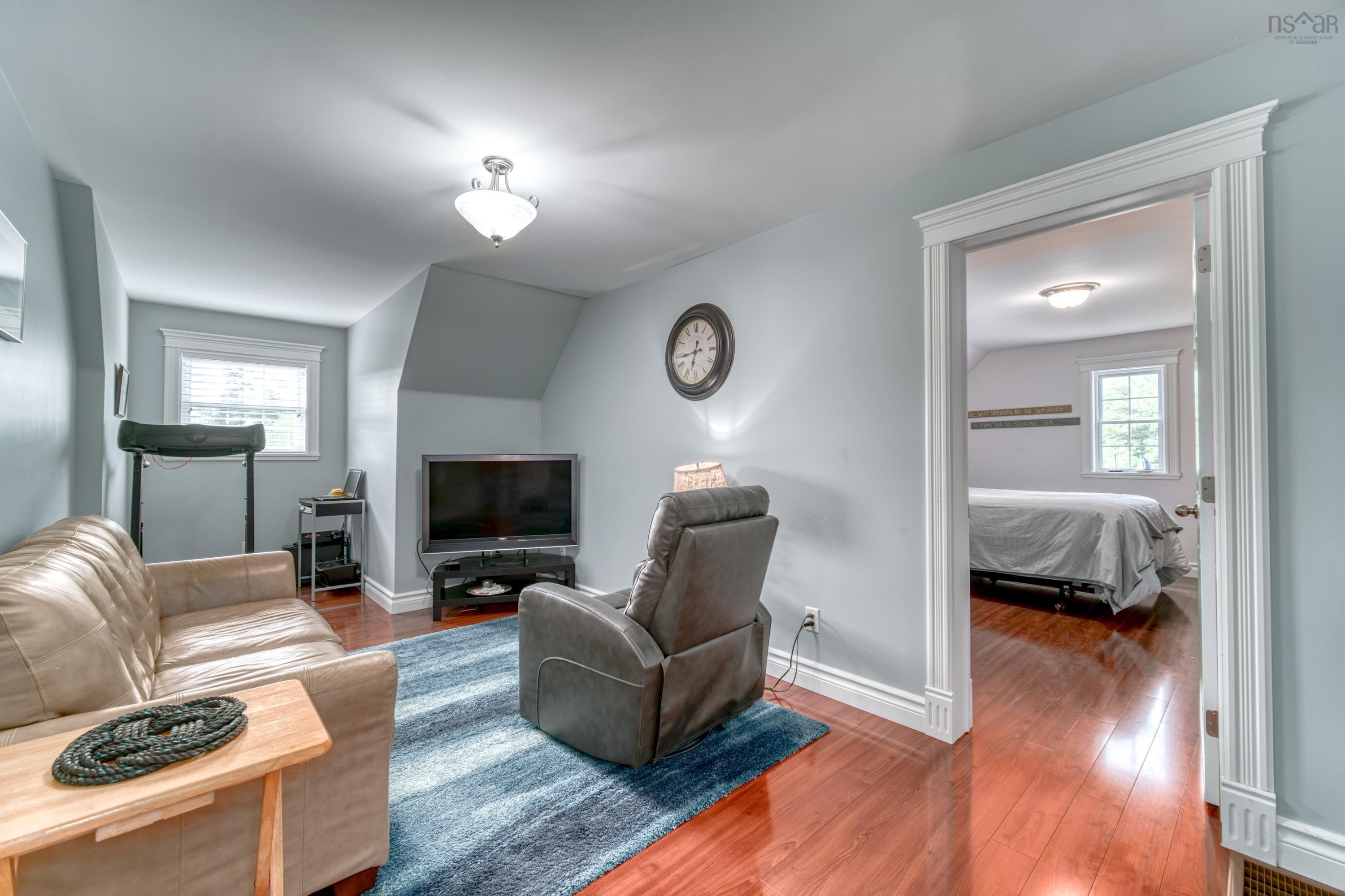 $1,690,000.00: 42 Vrege Court, Hammonds Plains