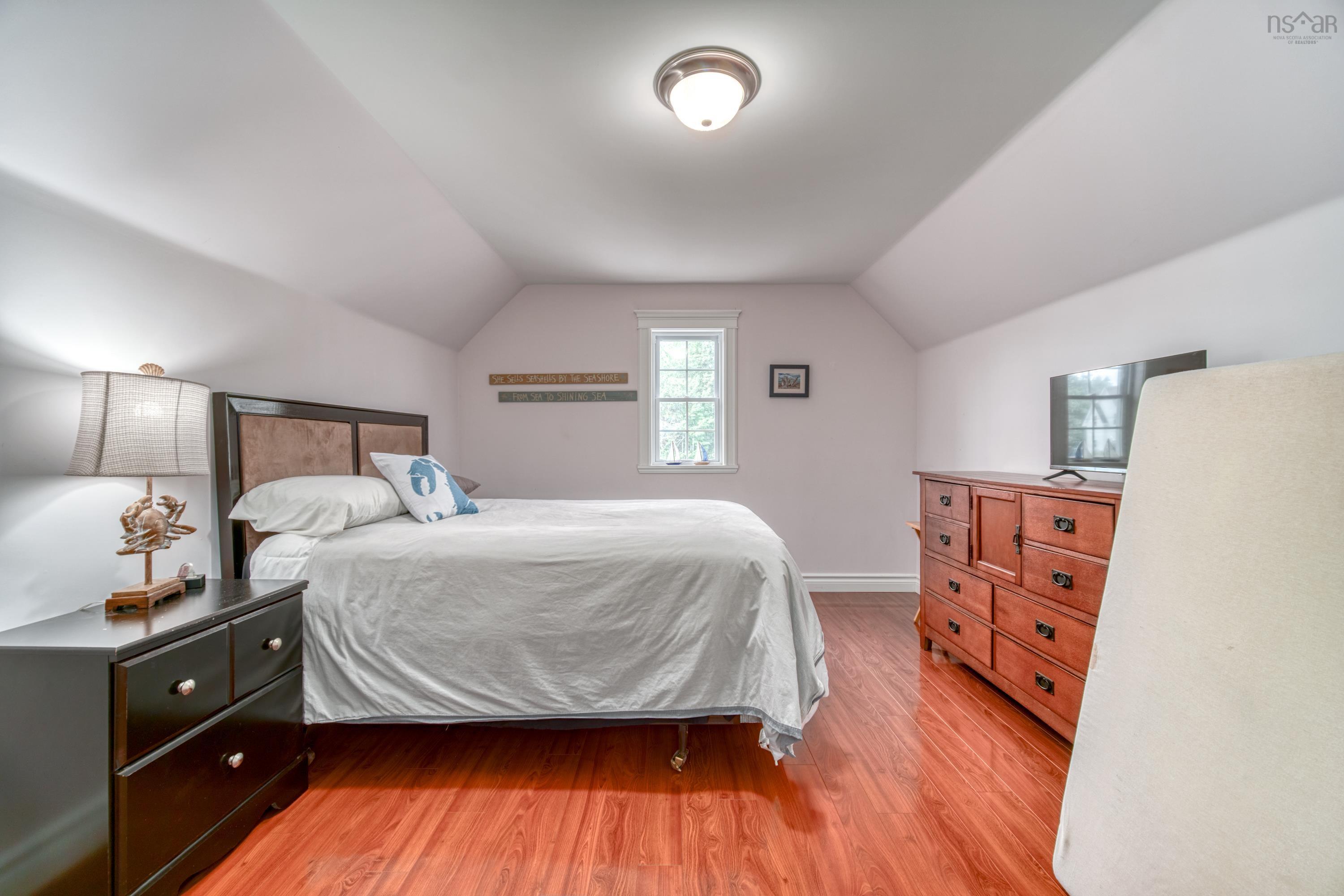 $1,690,000.00: 42 Vrege Court, Hammonds Plains