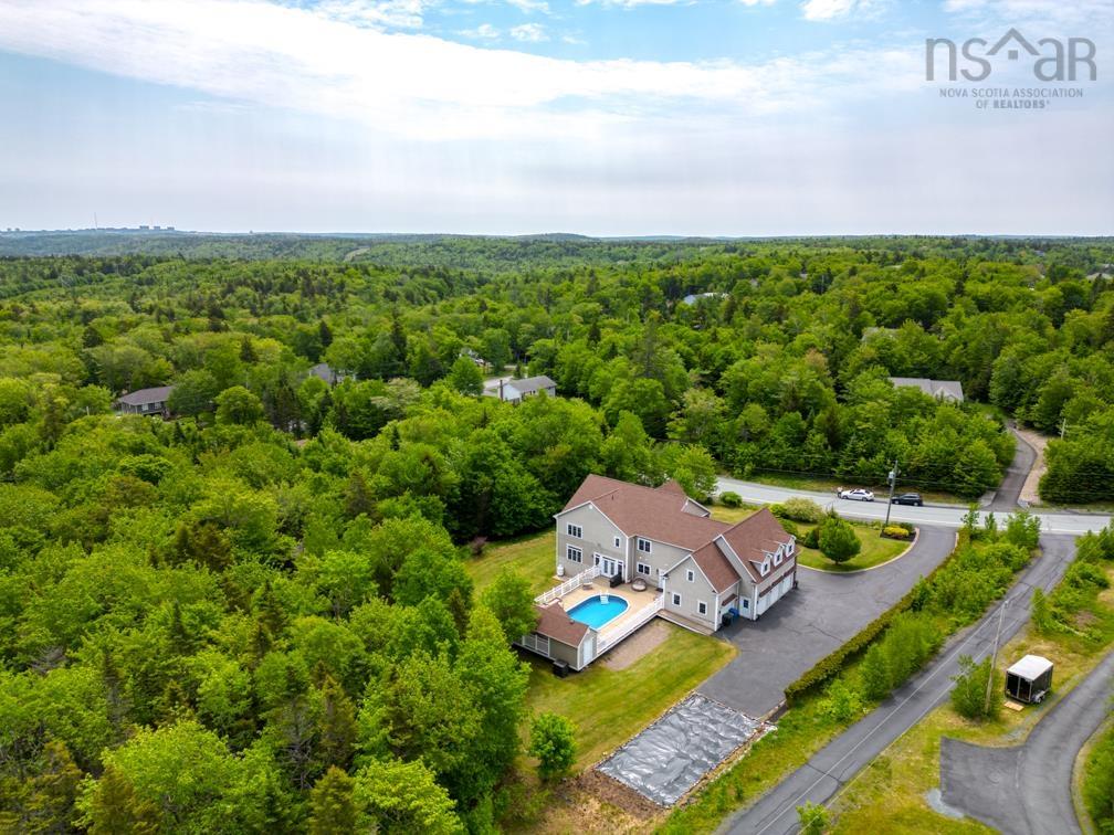 $1,690,000.00: 42 Vrege Court, Hammonds Plains