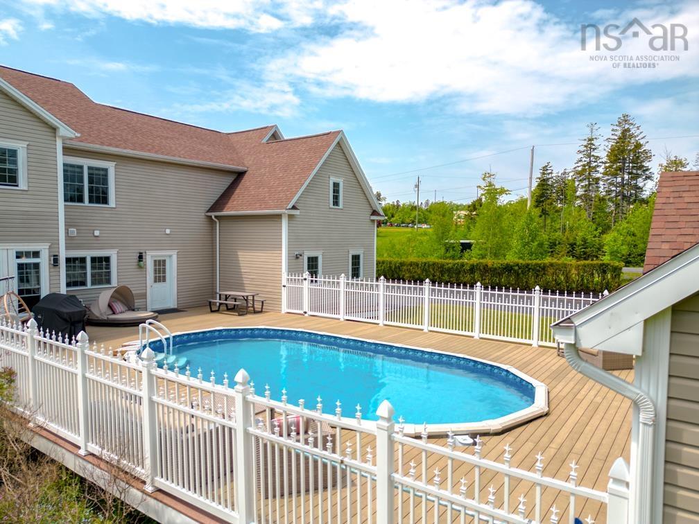 $1,690,000.00: 42 Vrege Court, Hammonds Plains