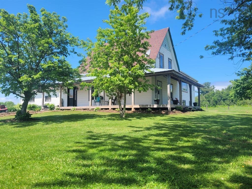 $1,250,000.00: 7729 Highway 321, Roslin