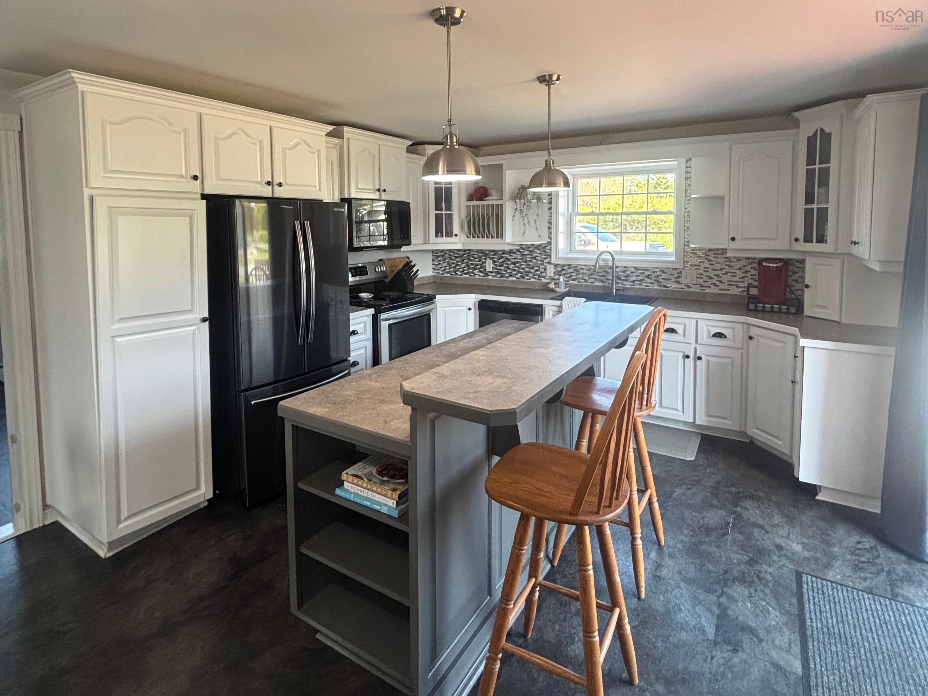 $269,900.00: 866 Highway 3, Middle East Pubnico