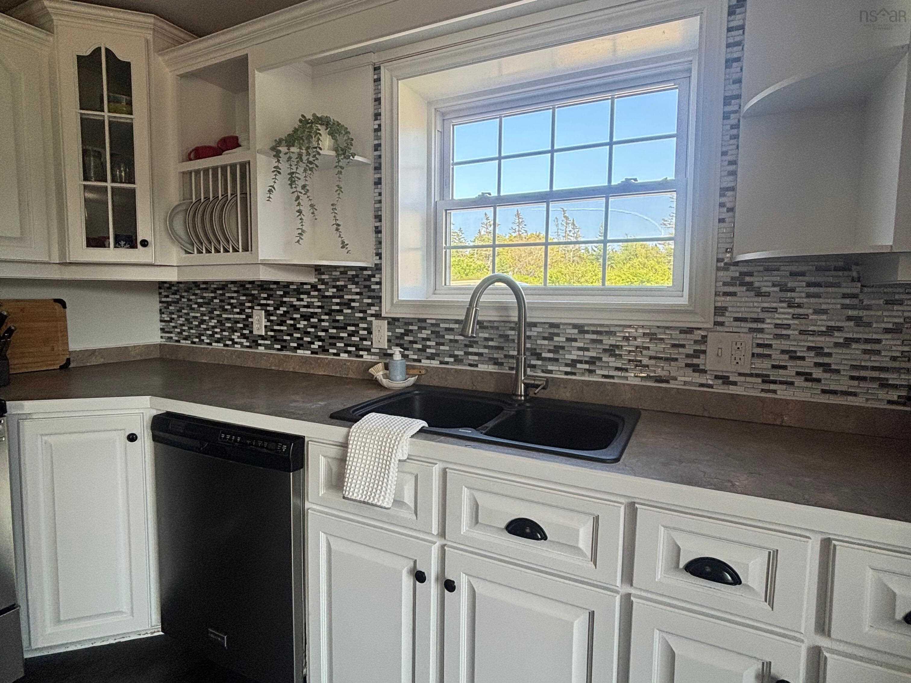 $269,900.00: 866 Highway 3, Middle East Pubnico