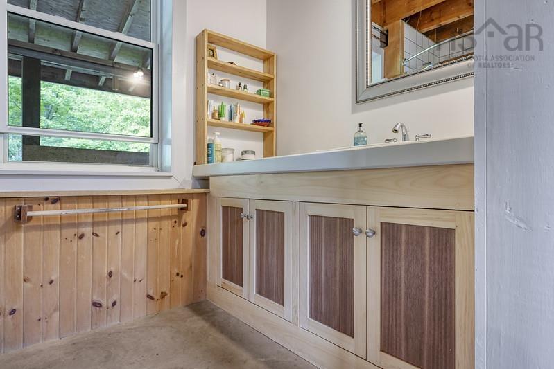 $685,000.00: 1749 Northwest Road, Blockhouse