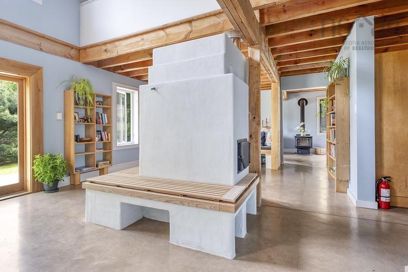 $685,000.00: 1749 Northwest Road, Blockhouse