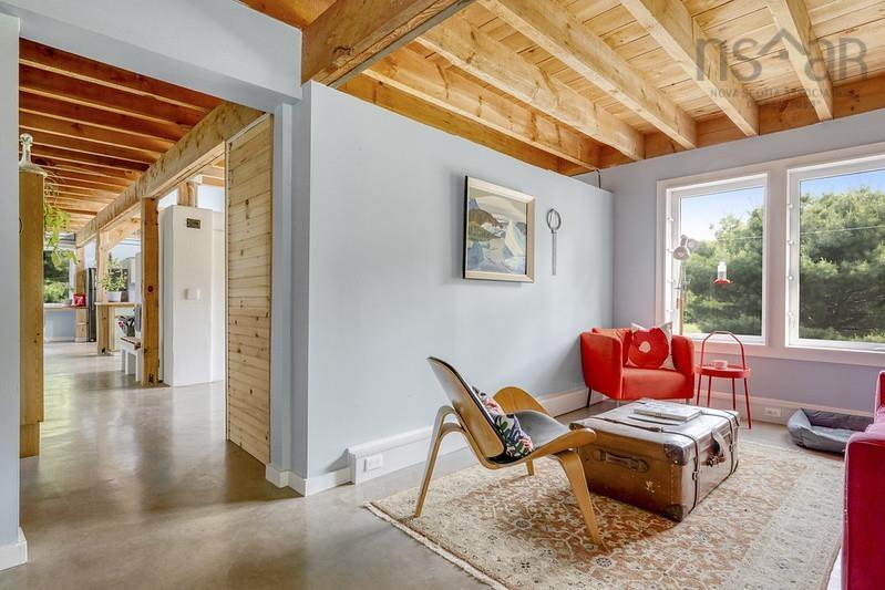 $685,000.00: 1749 Northwest Road, Blockhouse