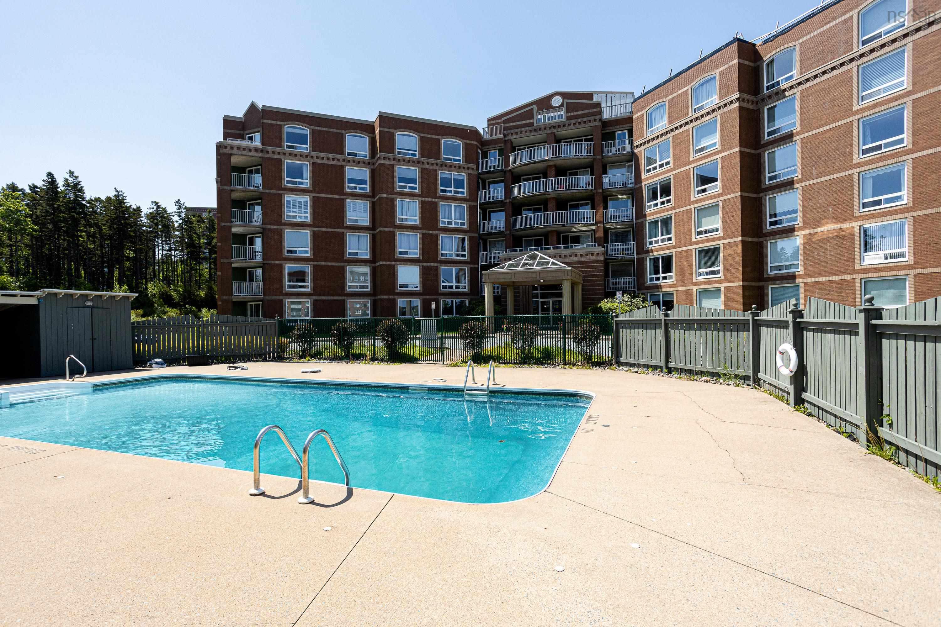 $459,000.00: 206 40 Regency Park Drive, Halifax