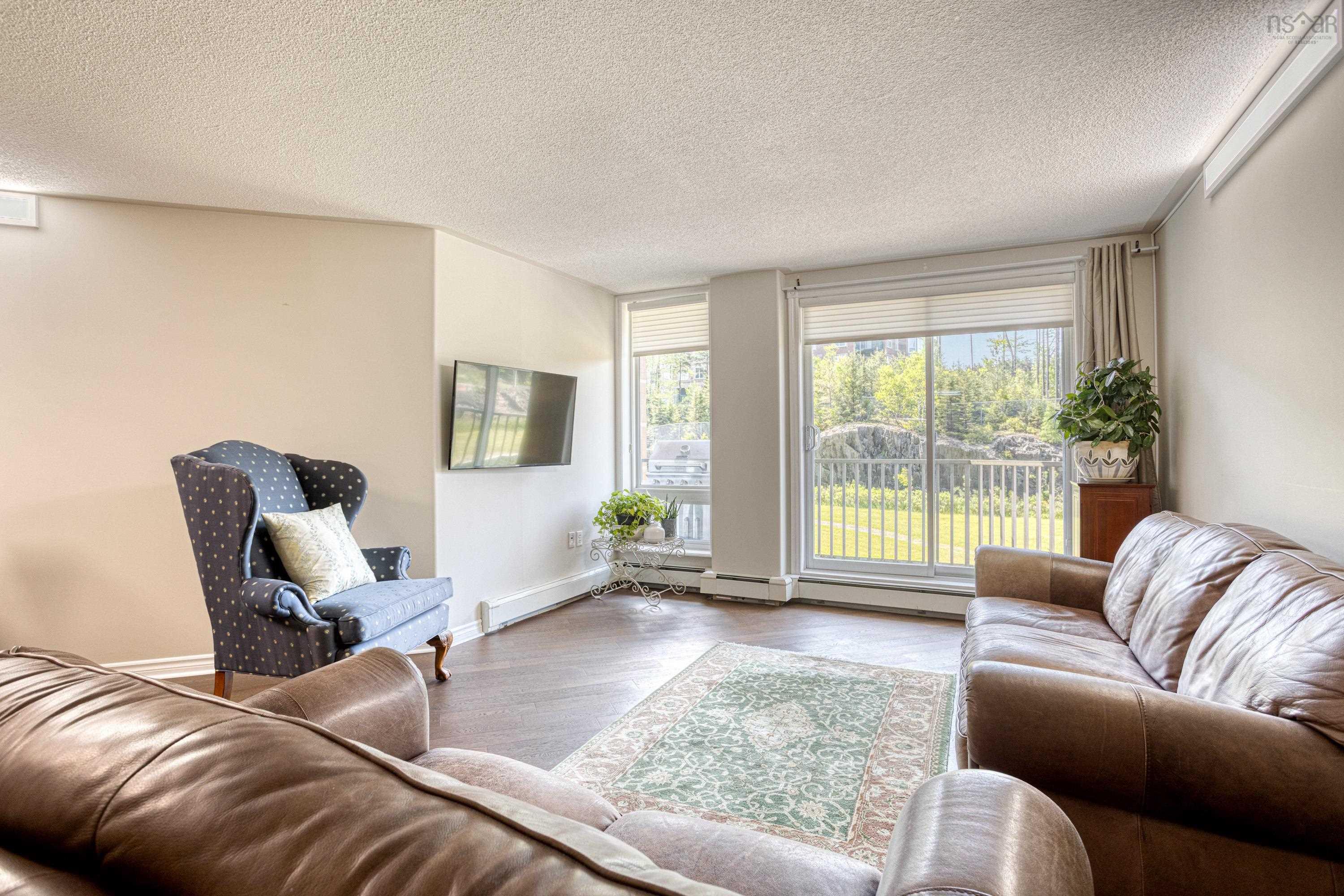$459,000.00: 206 40 Regency Park Drive, Halifax