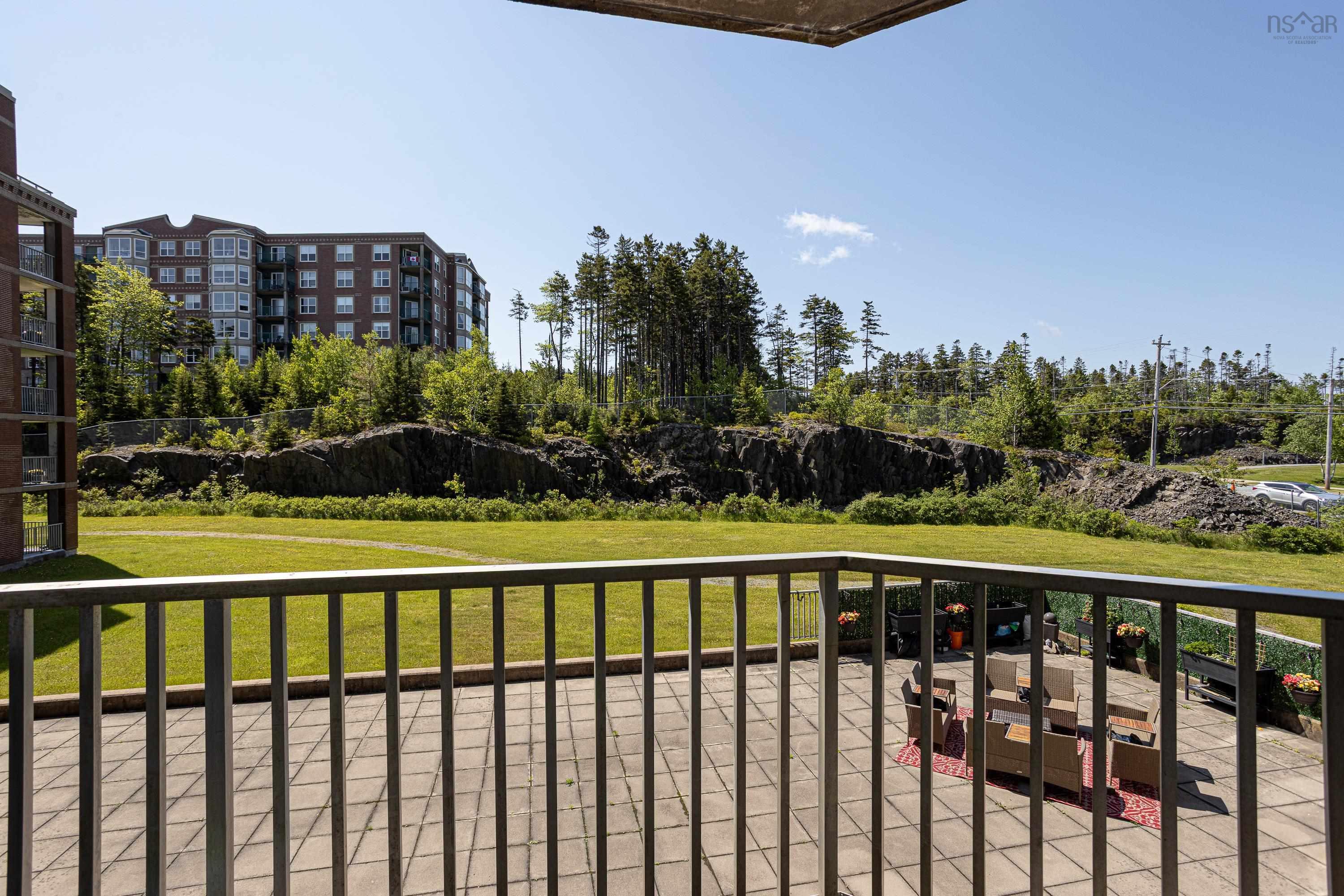 $459,000.00: 206 40 Regency Park Drive, Halifax